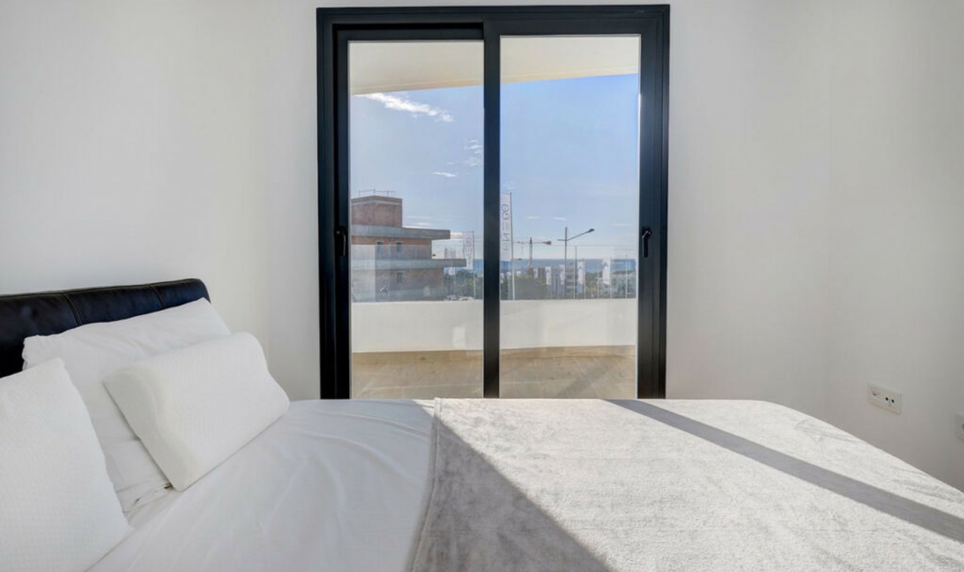 Resale - Apartment -
Estepona