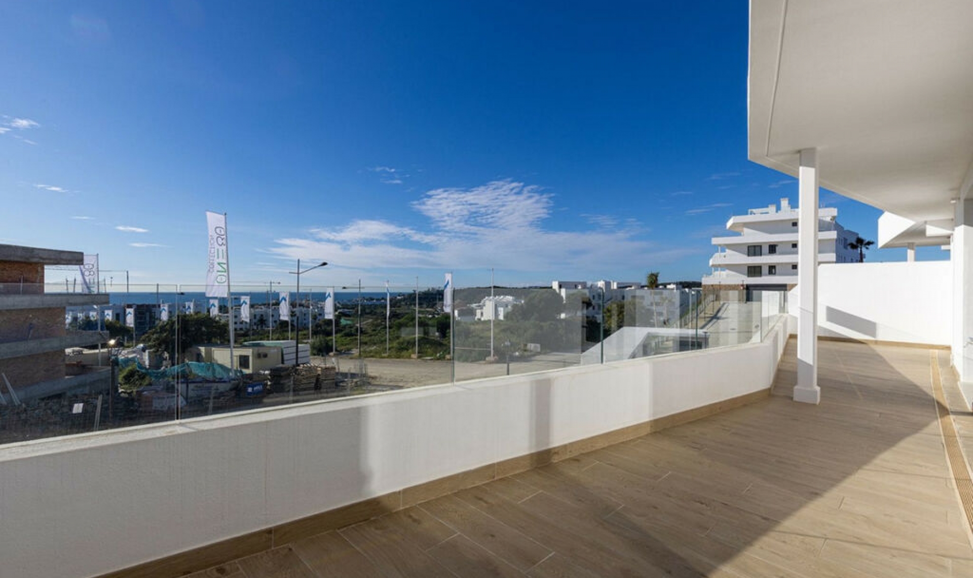 Resale - Apartment -
Estepona