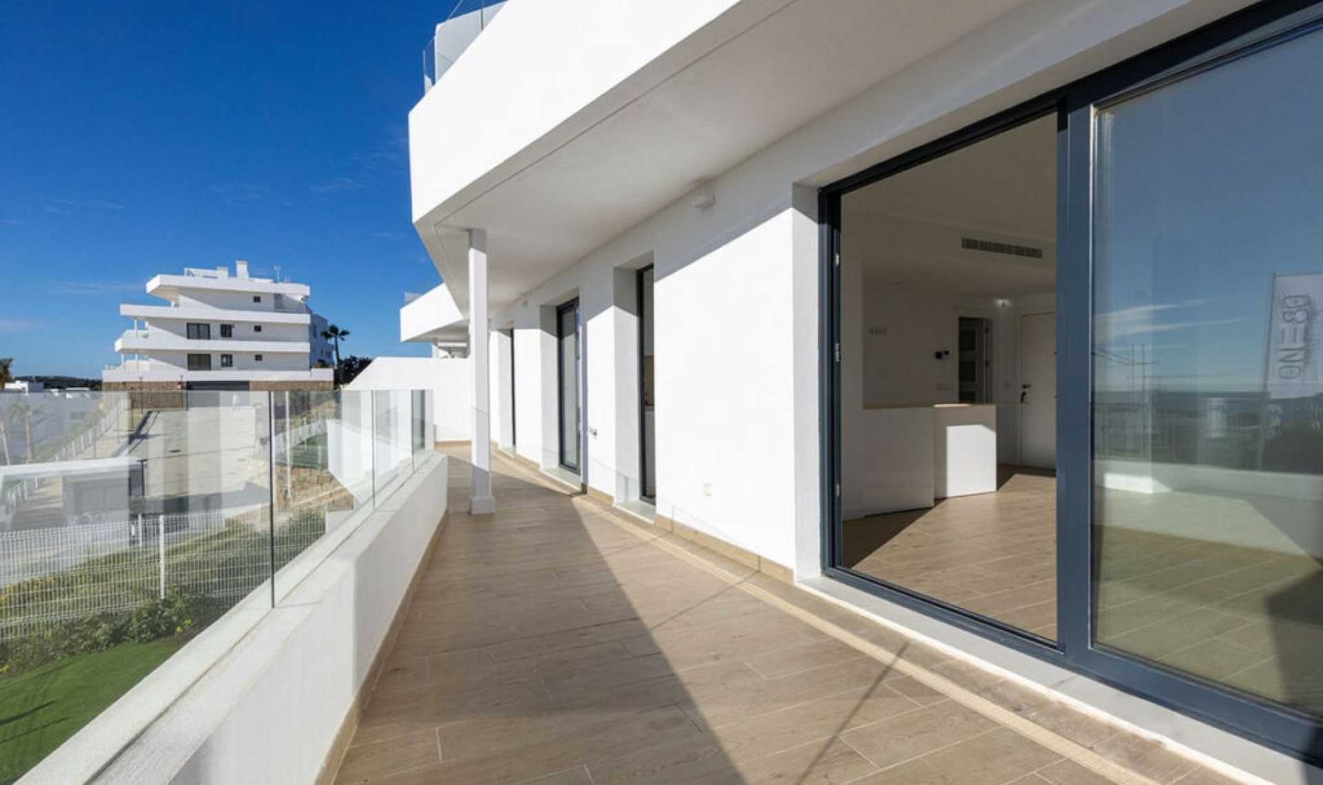 Resale - Apartment -
Estepona
