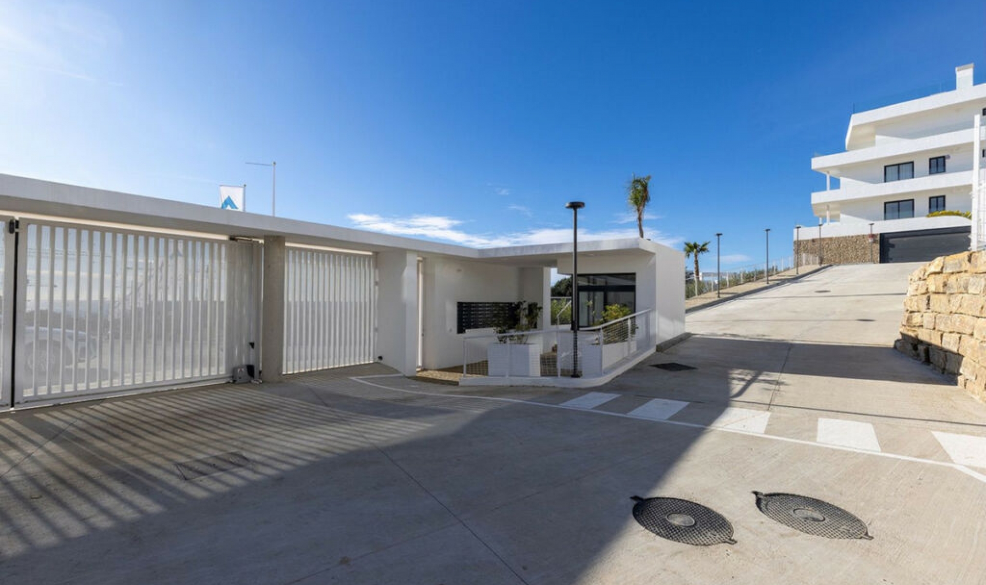 Resale - Apartment -
Estepona