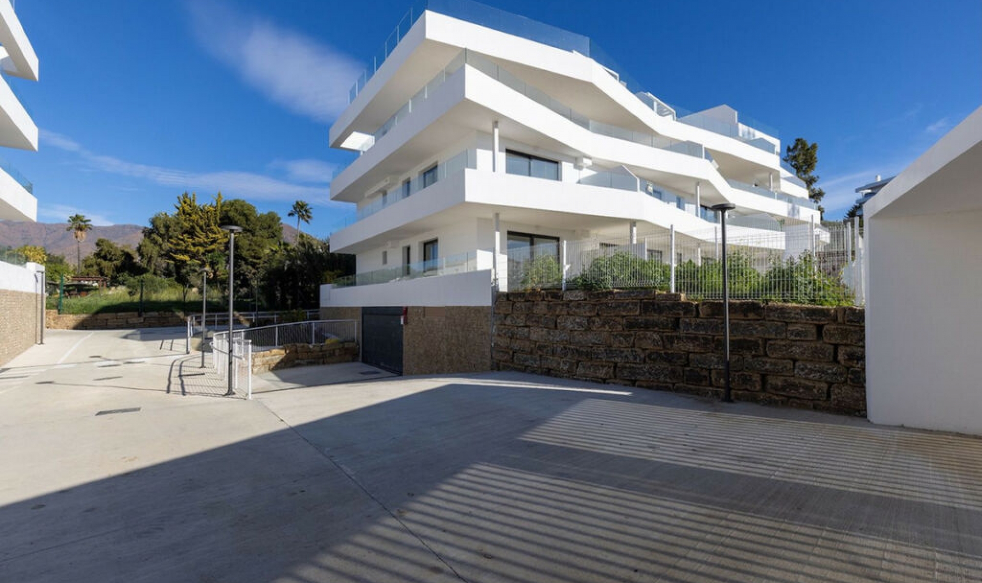 Resale - Apartment -
Estepona