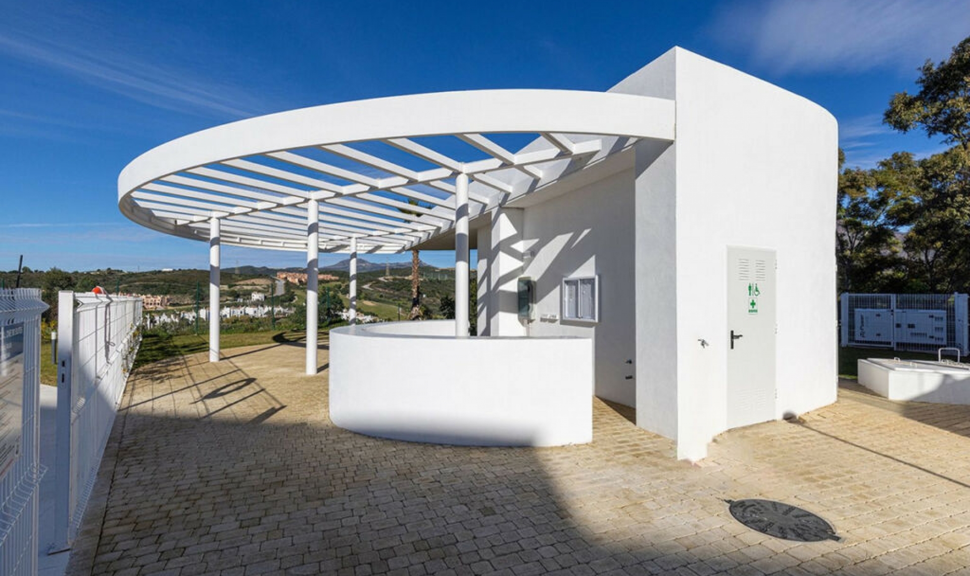 Resale - Apartment -
Estepona