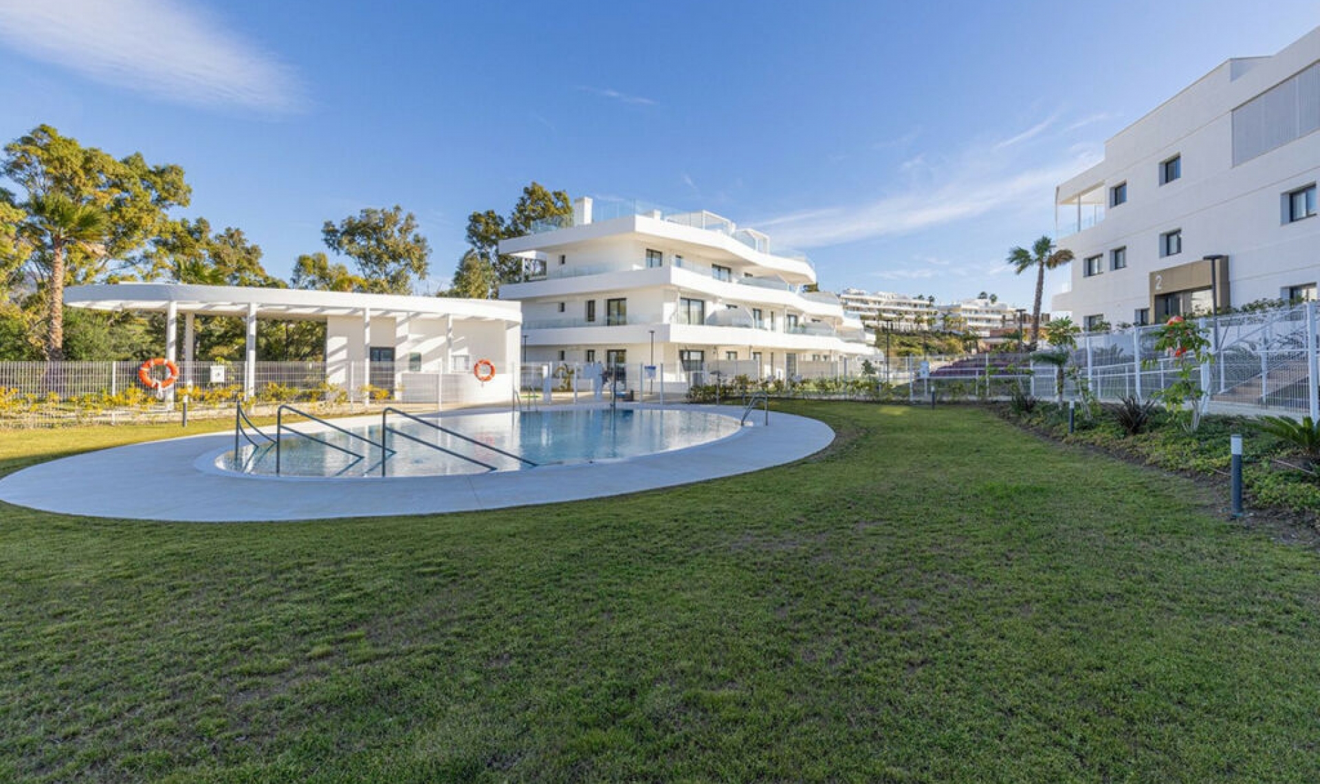 Resale - Apartment -
Estepona