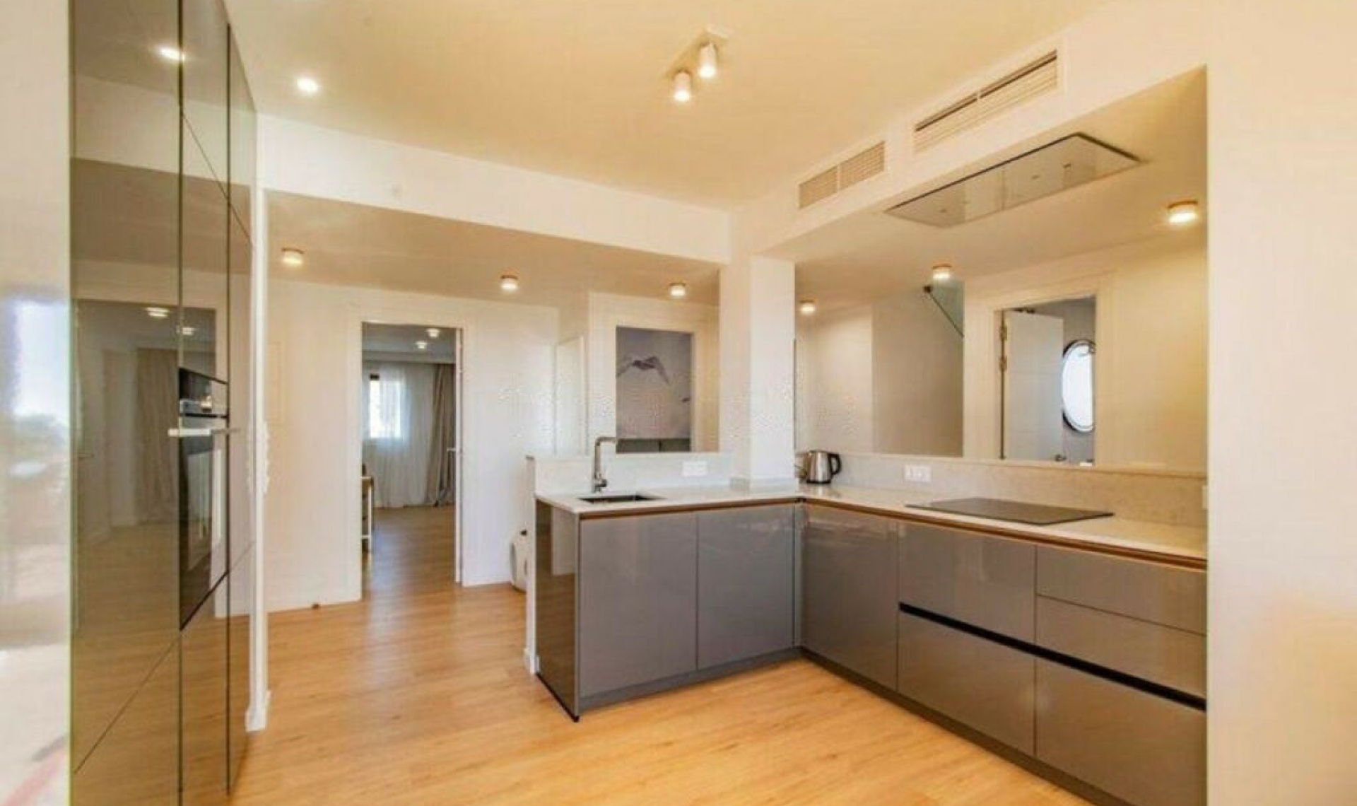 Resale - Apartment -
Estepona