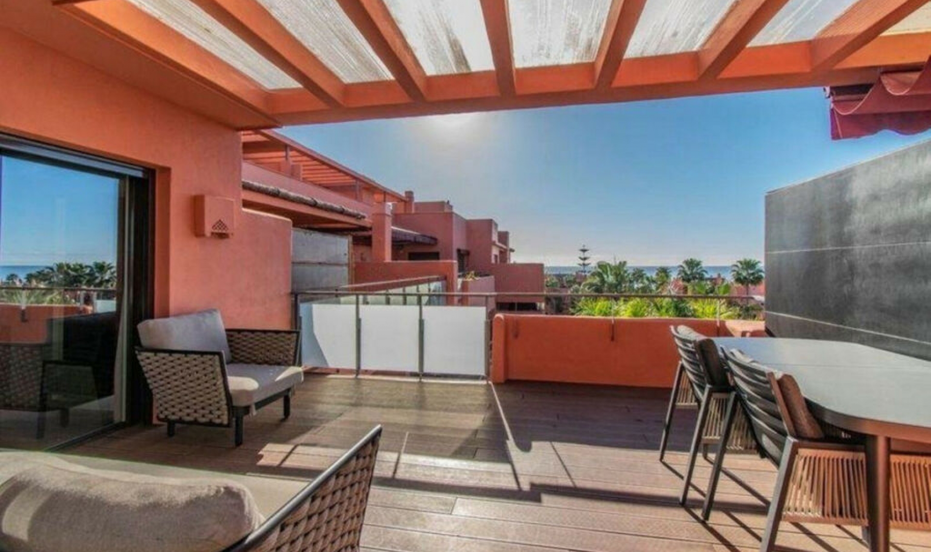Resale - Apartment -
Estepona