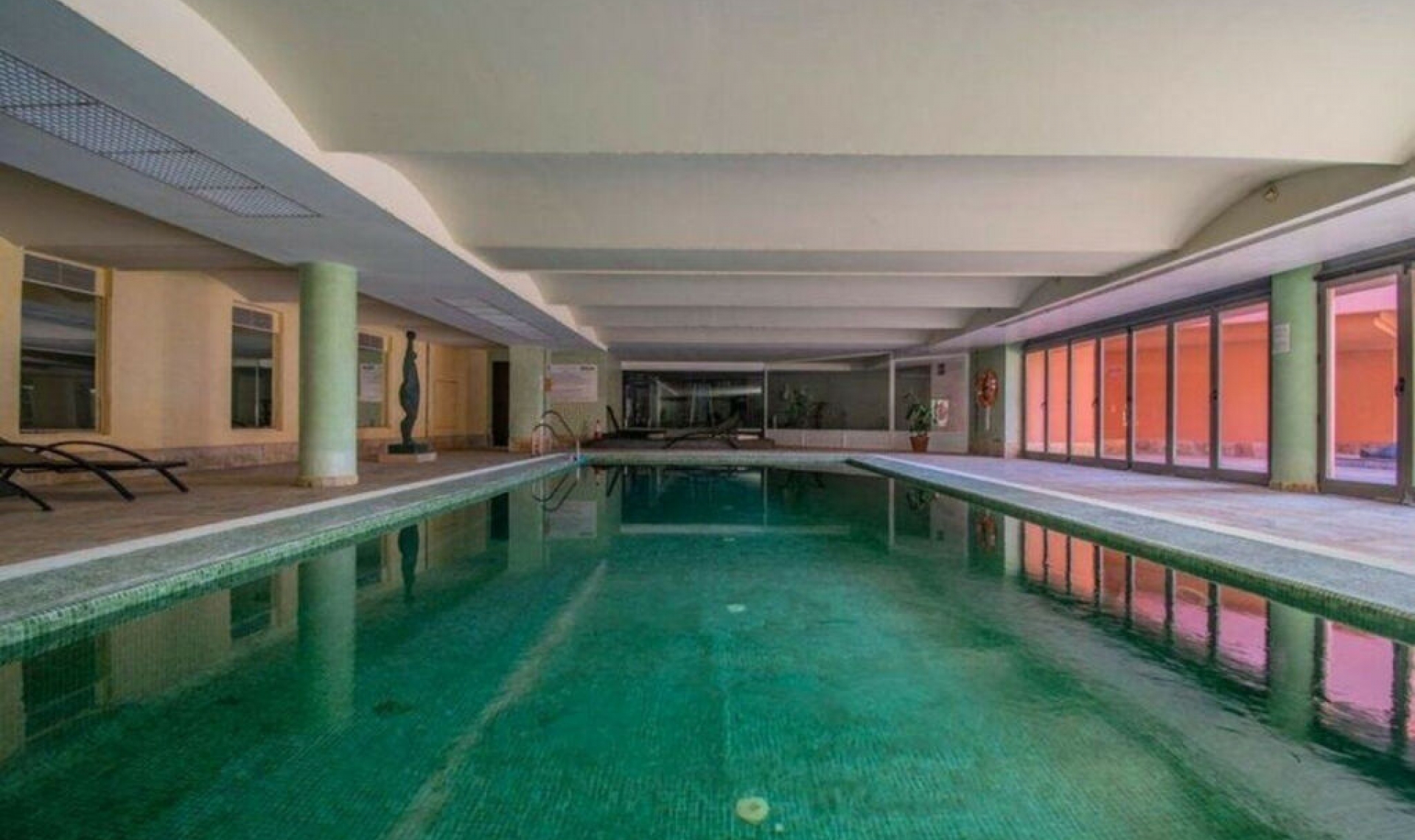 Resale - Apartment -
Estepona