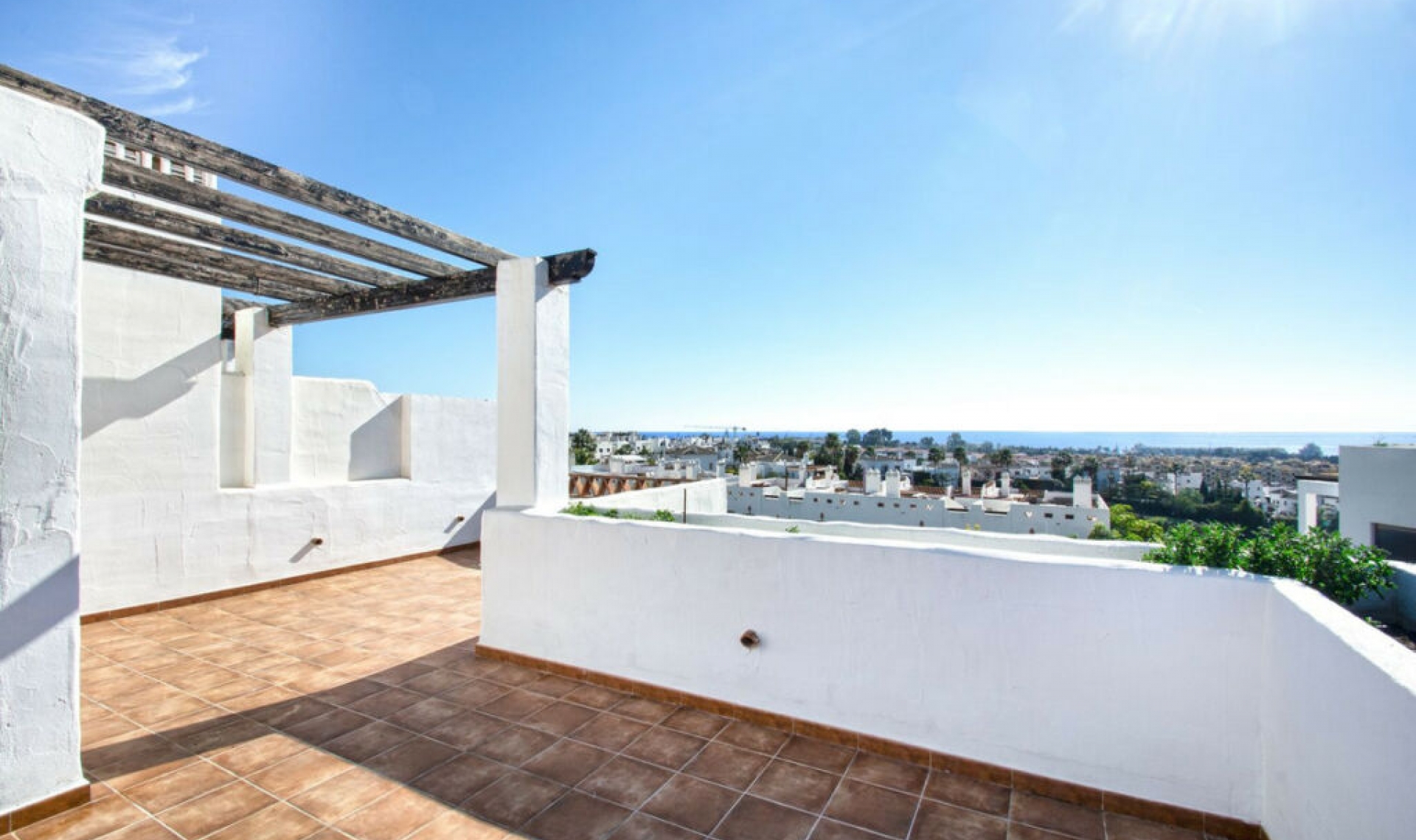 Resale - Apartment -
Estepona