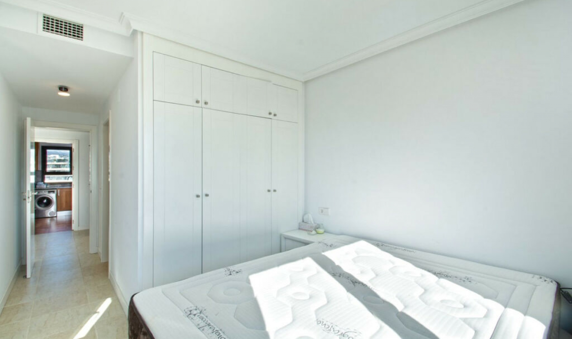 Resale - Apartment -
Estepona