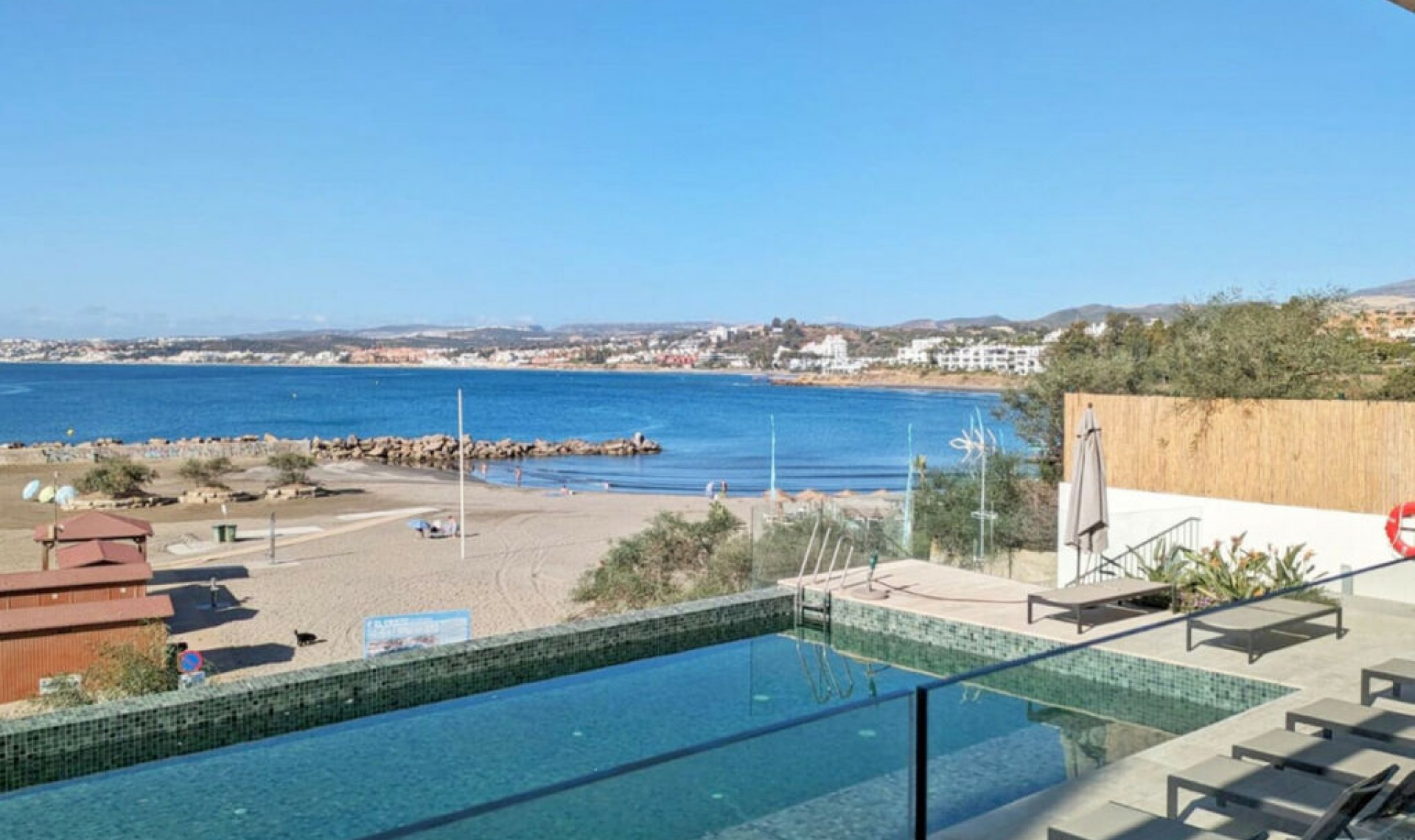 Resale - Apartment -
Estepona