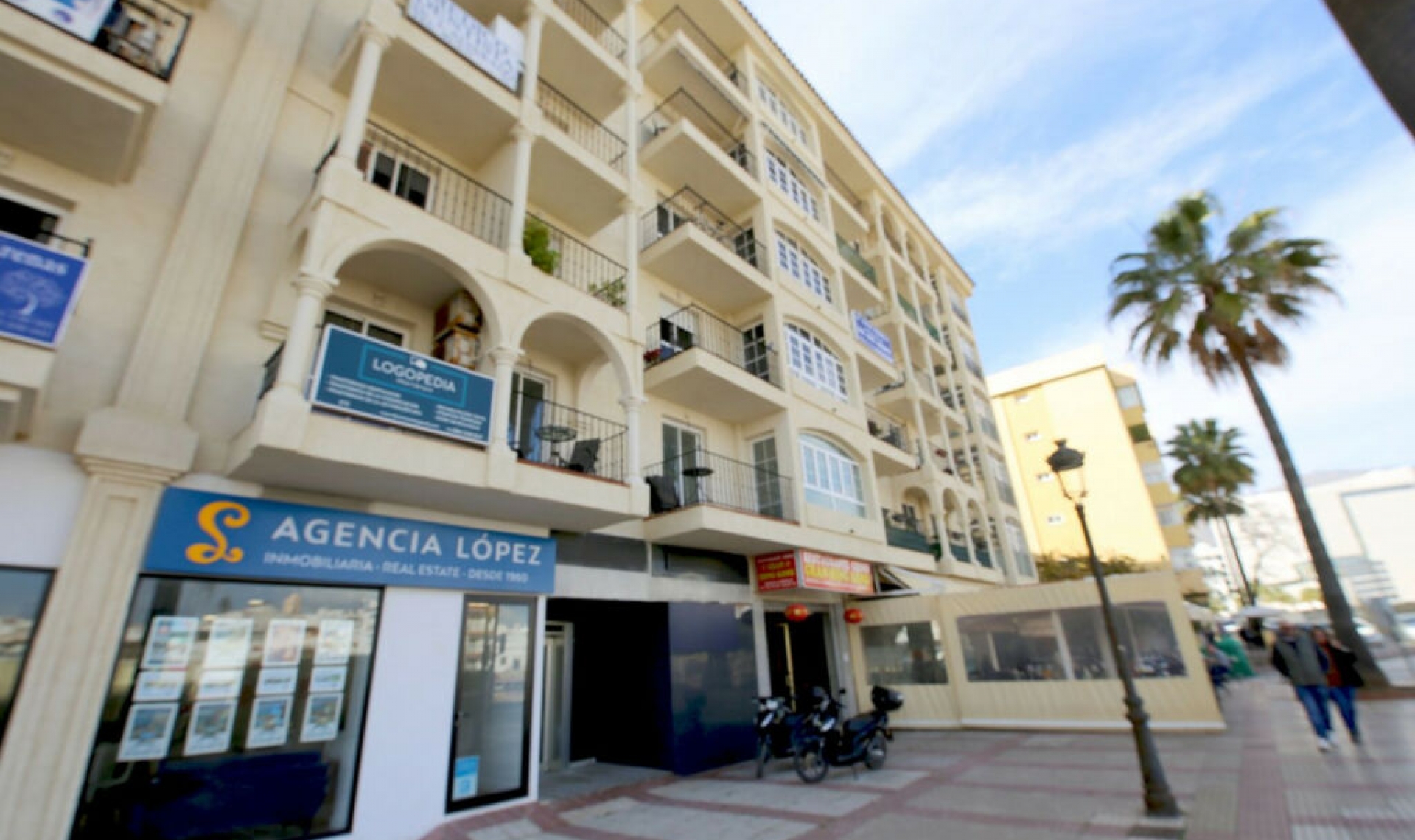 Resale - Apartment -
Estepona