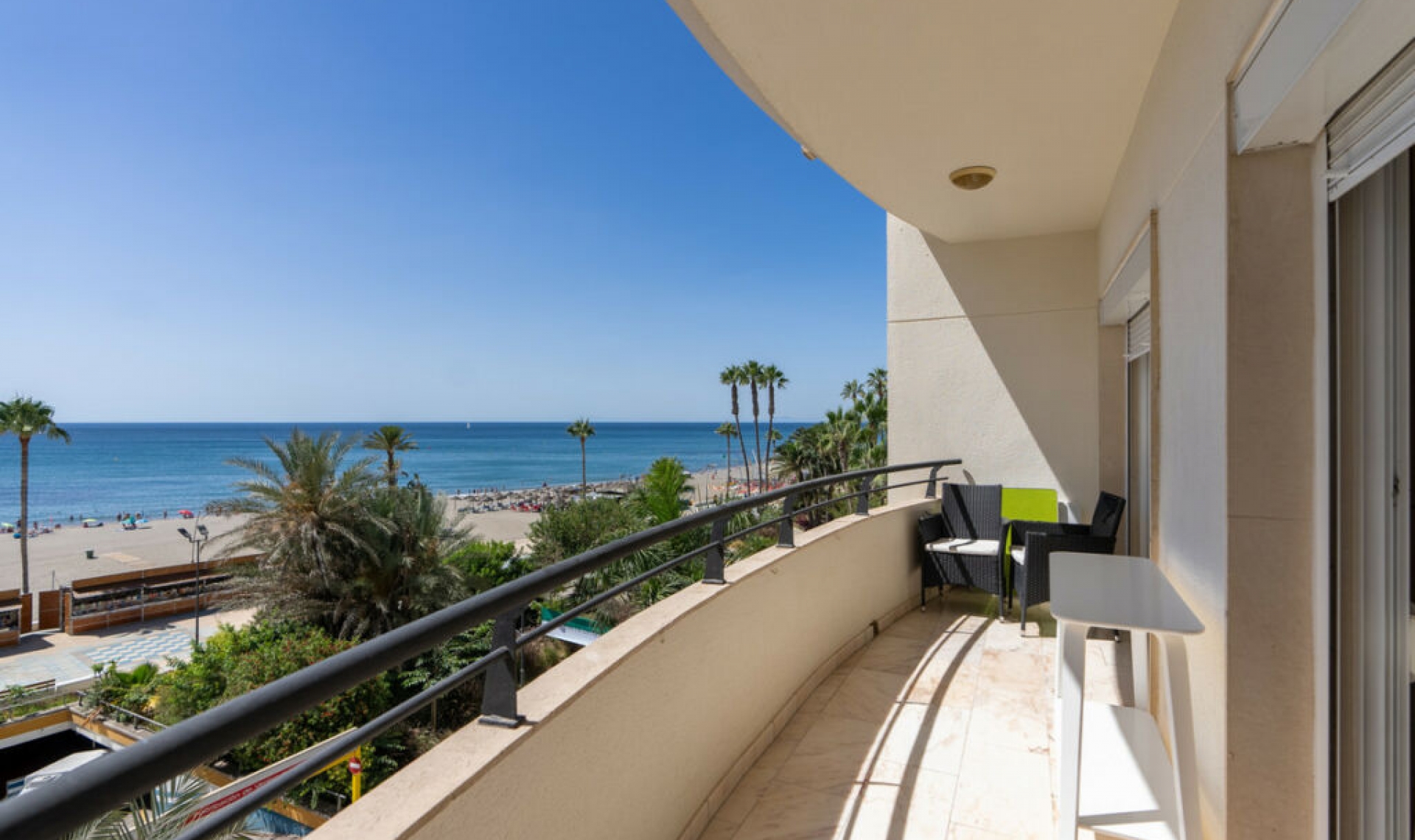 Resale - Apartment -
Estepona