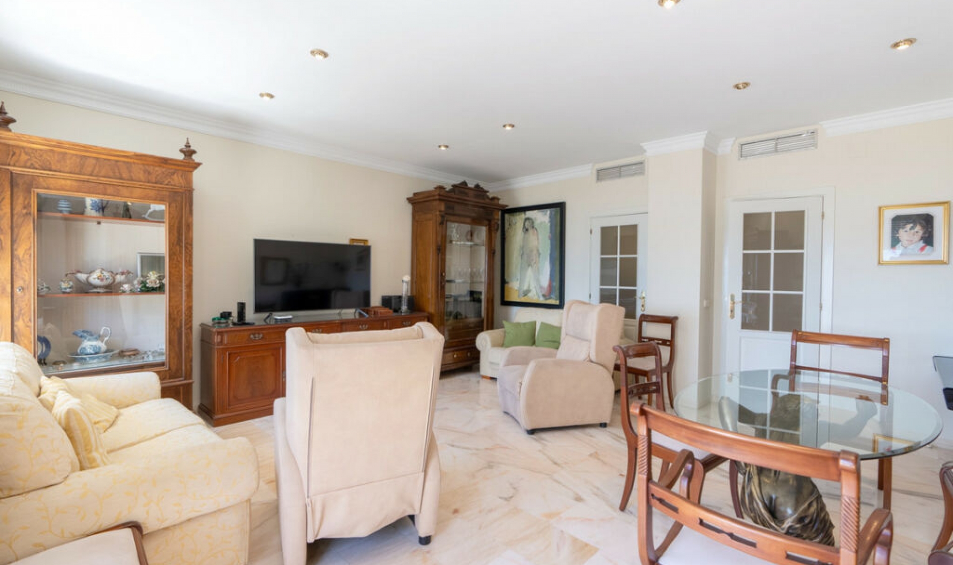 Resale - Apartment -
Estepona