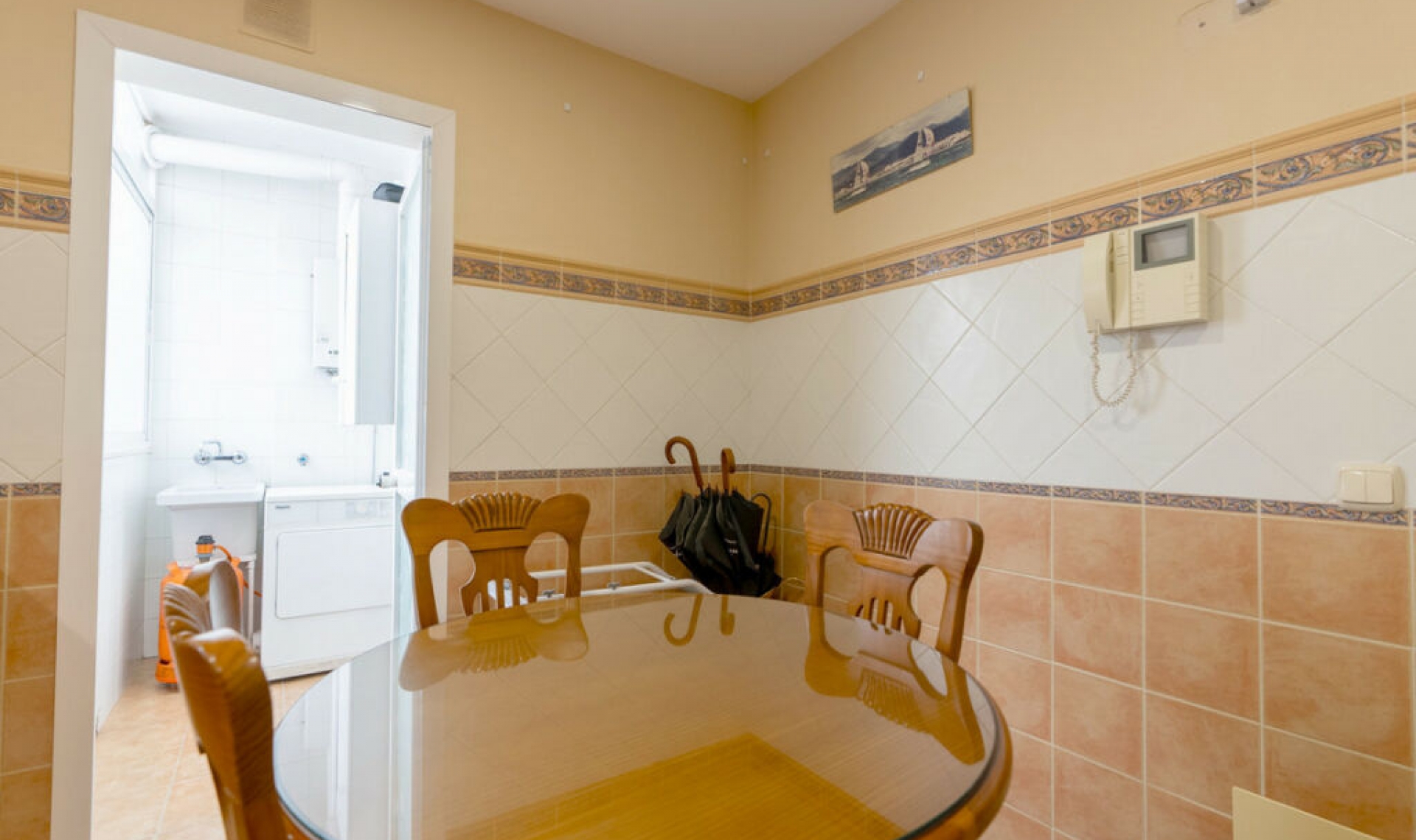 Resale - Apartment -
Estepona