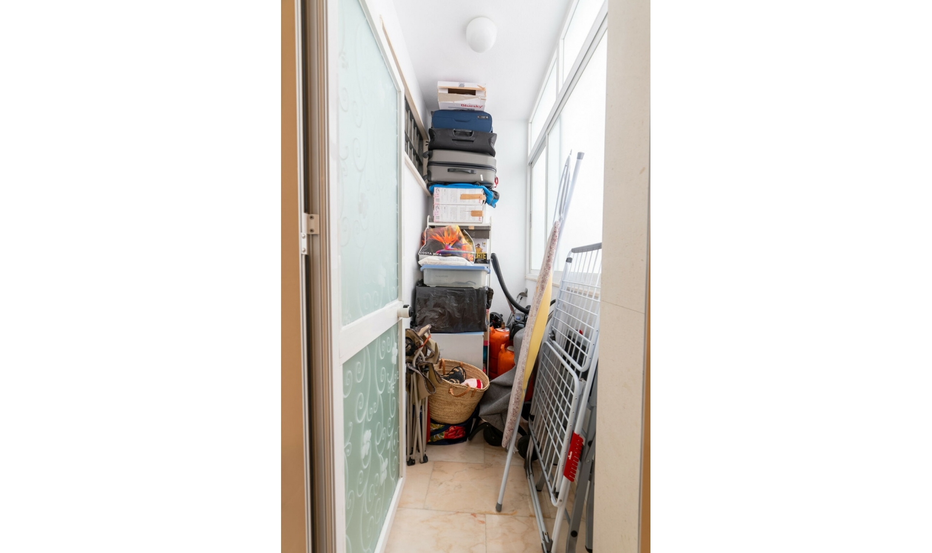 Resale - Apartment -
Estepona