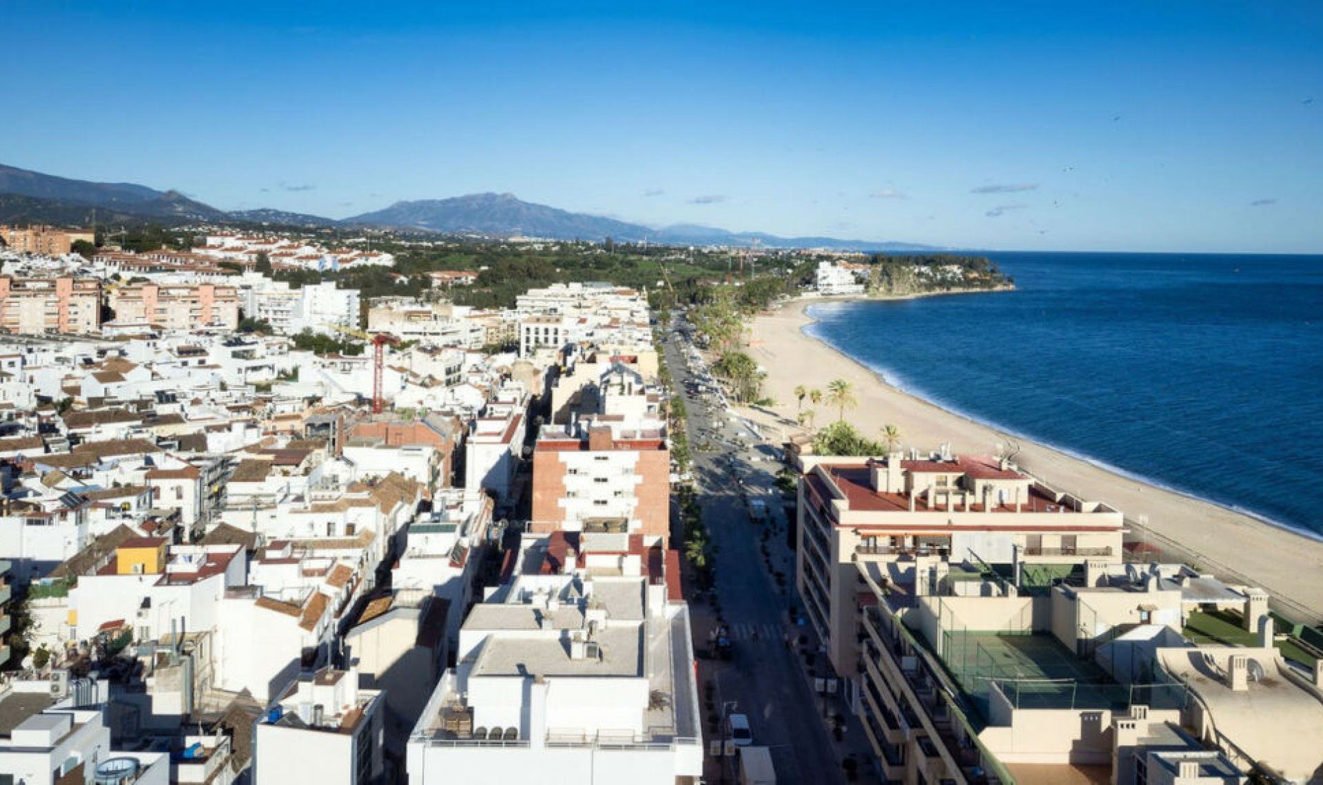 Resale - Apartment -
Estepona