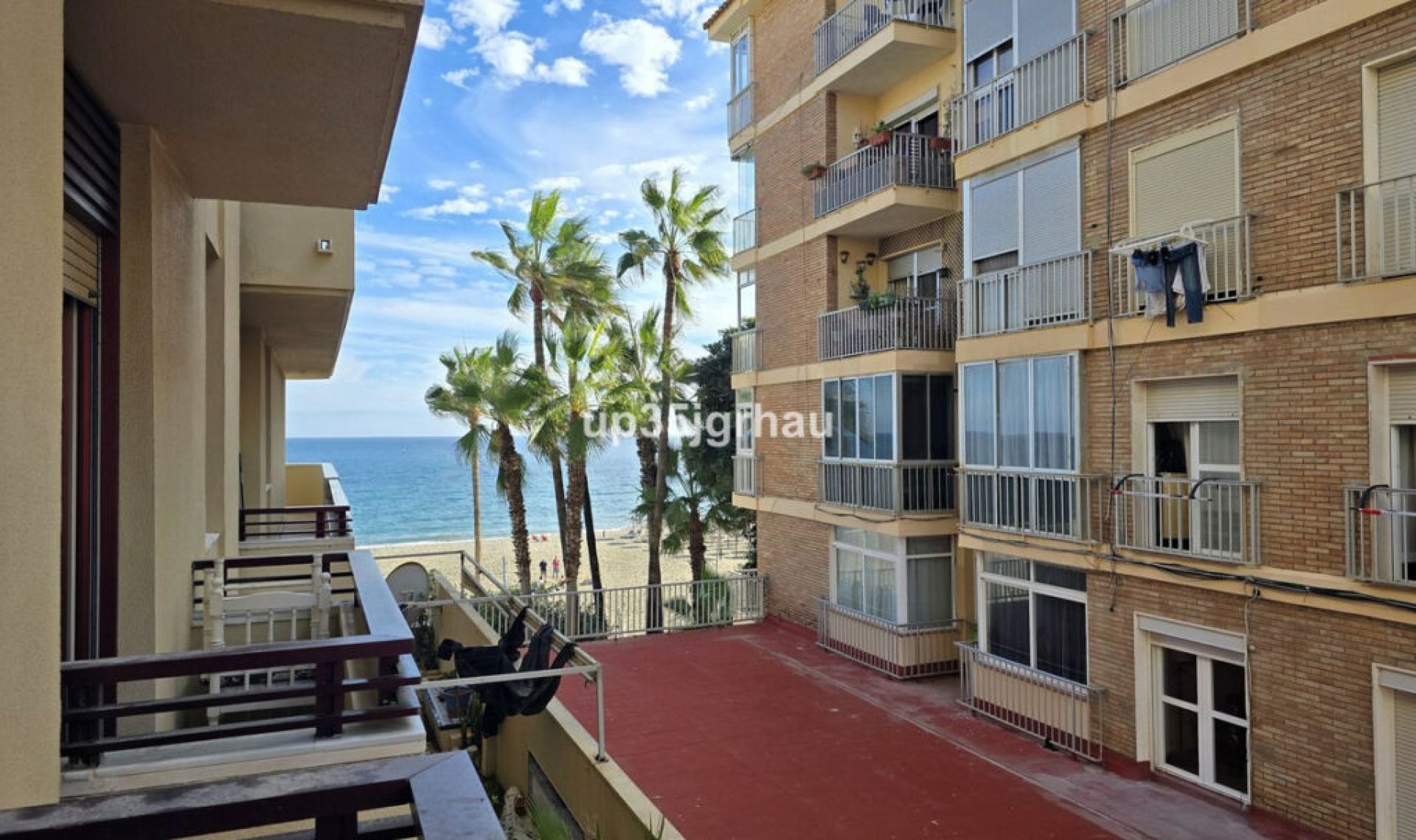 Resale - Apartment -
Estepona