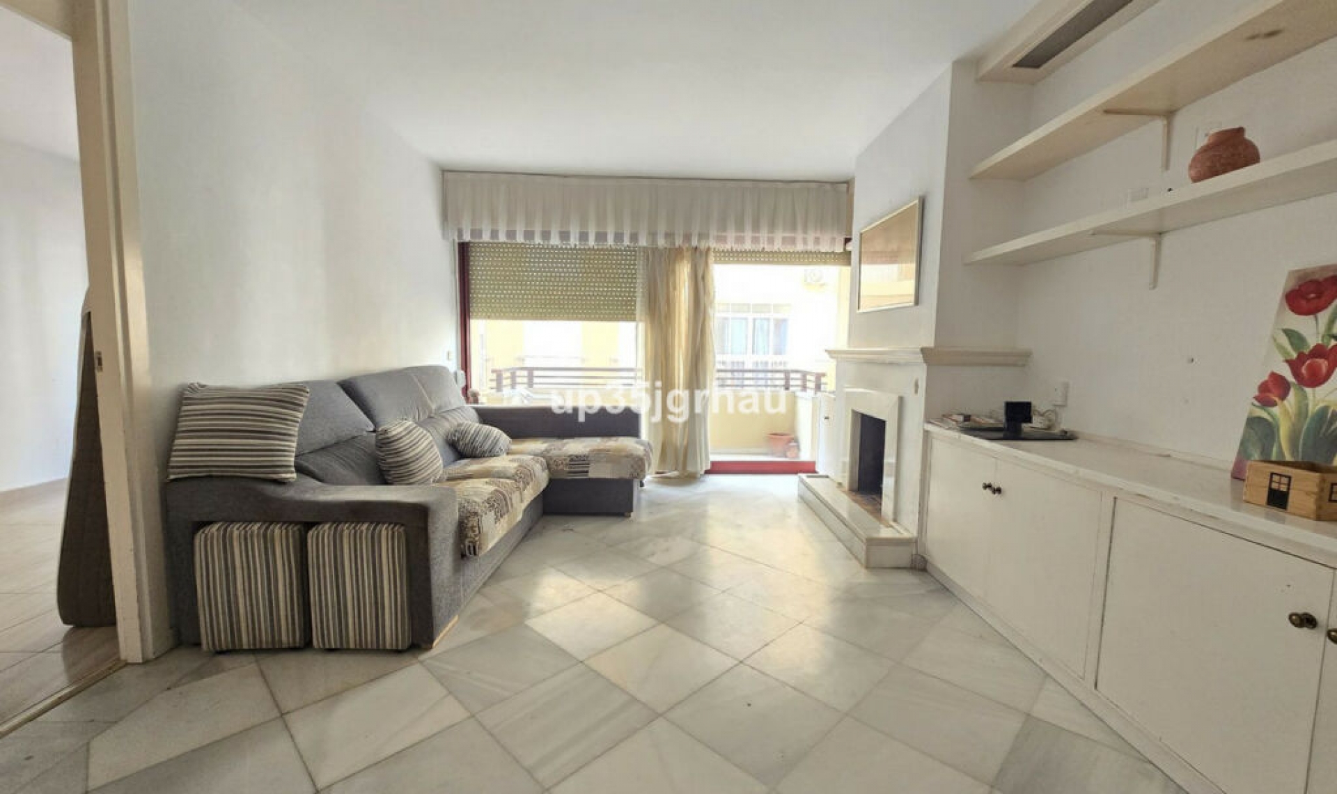 Resale - Apartment -
Estepona