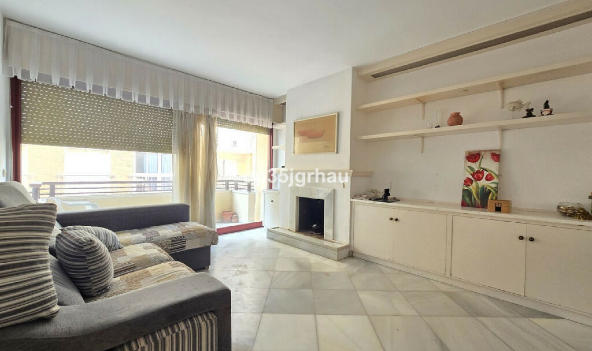 Resale - Apartment -
Estepona
