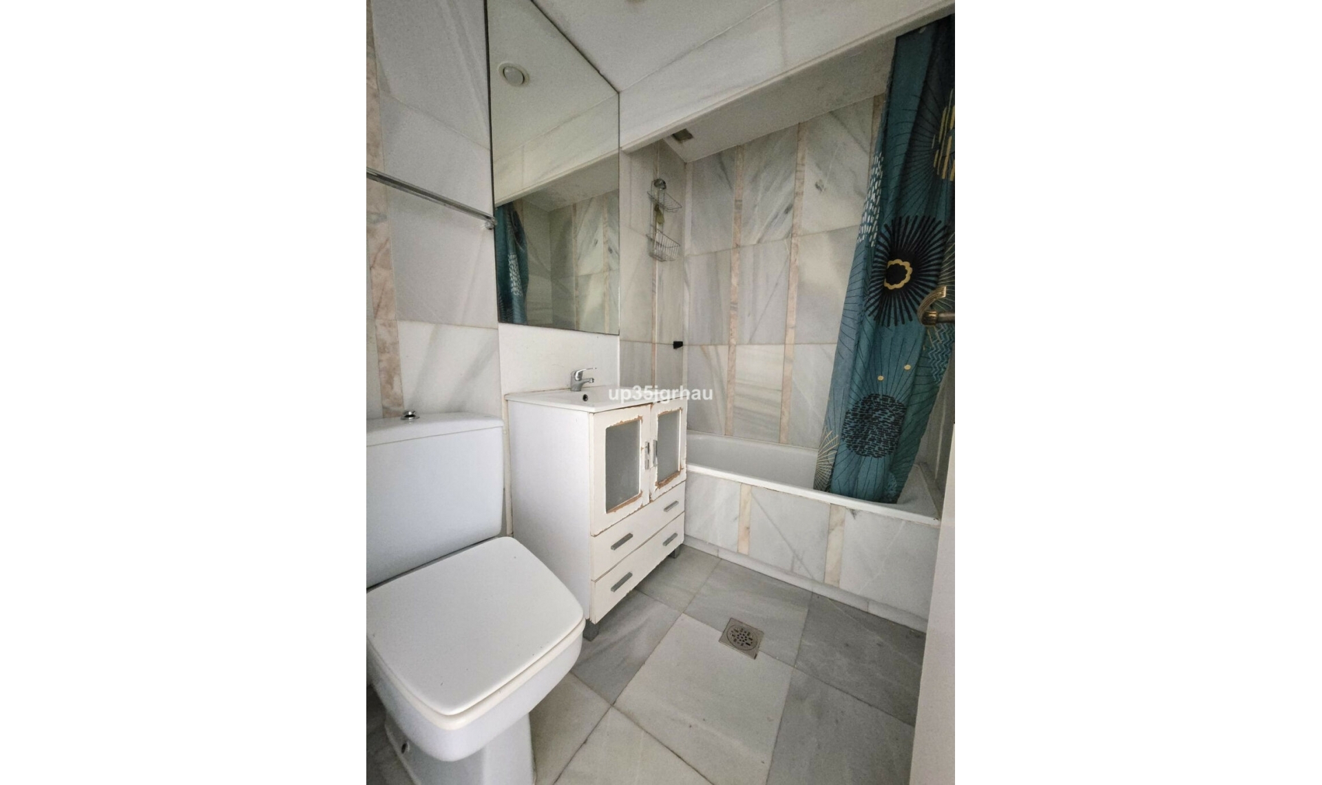 Resale - Apartment -
Estepona