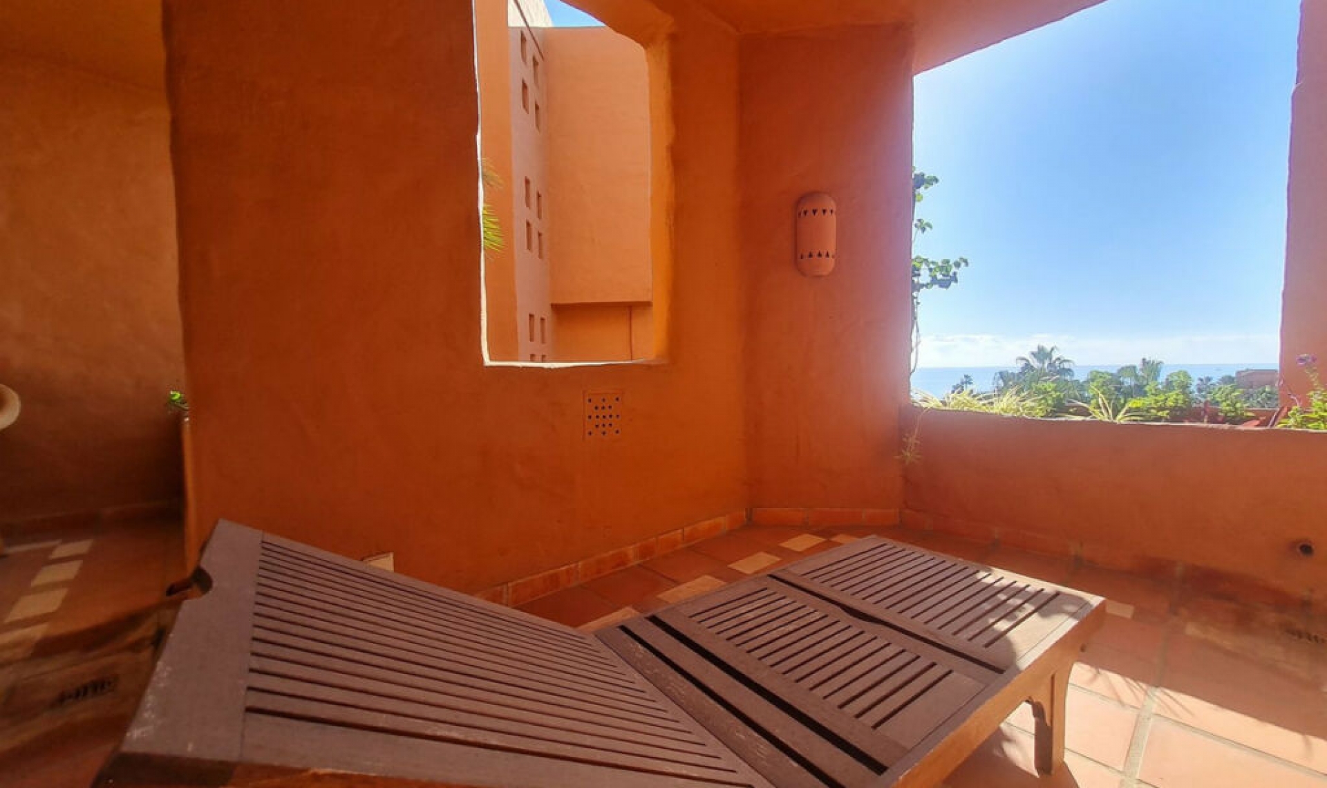 Resale - Apartment -
Estepona