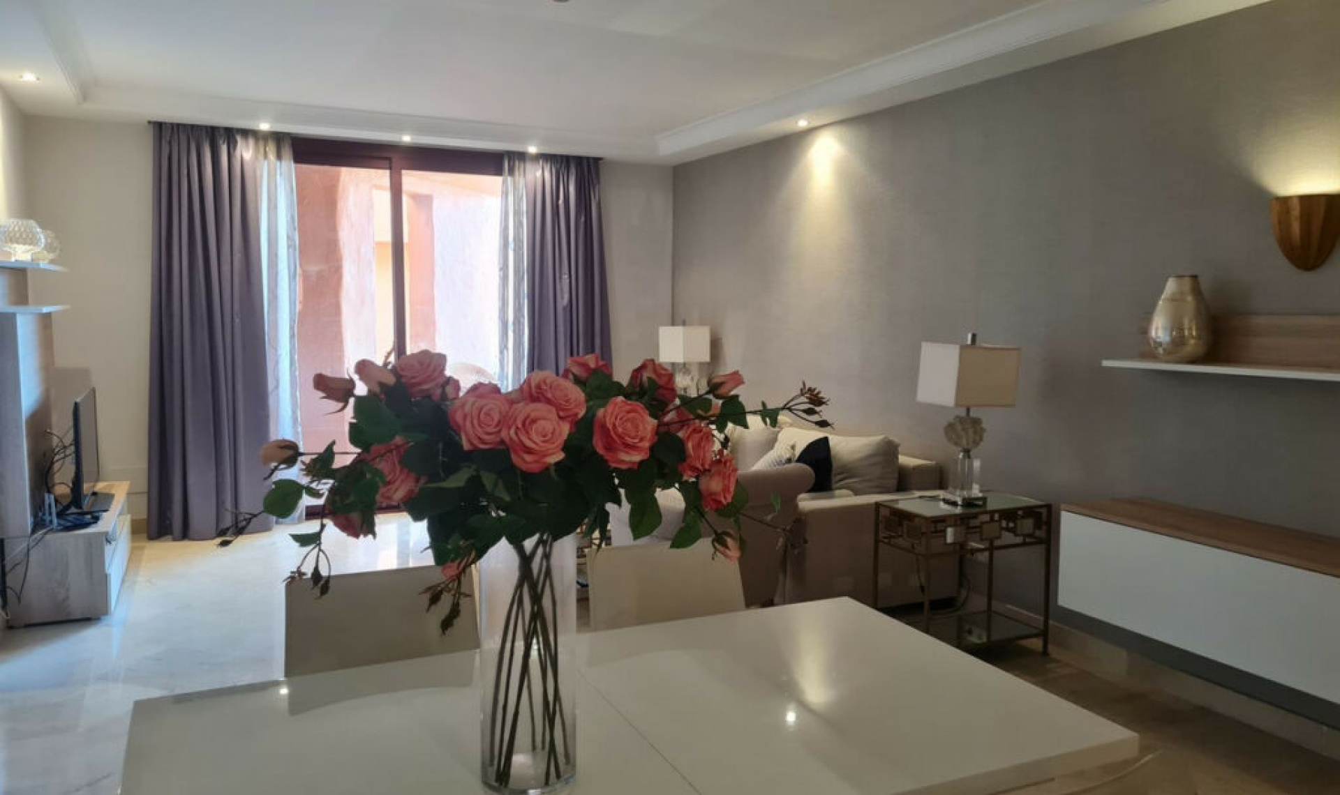 Resale - Apartment -
Estepona