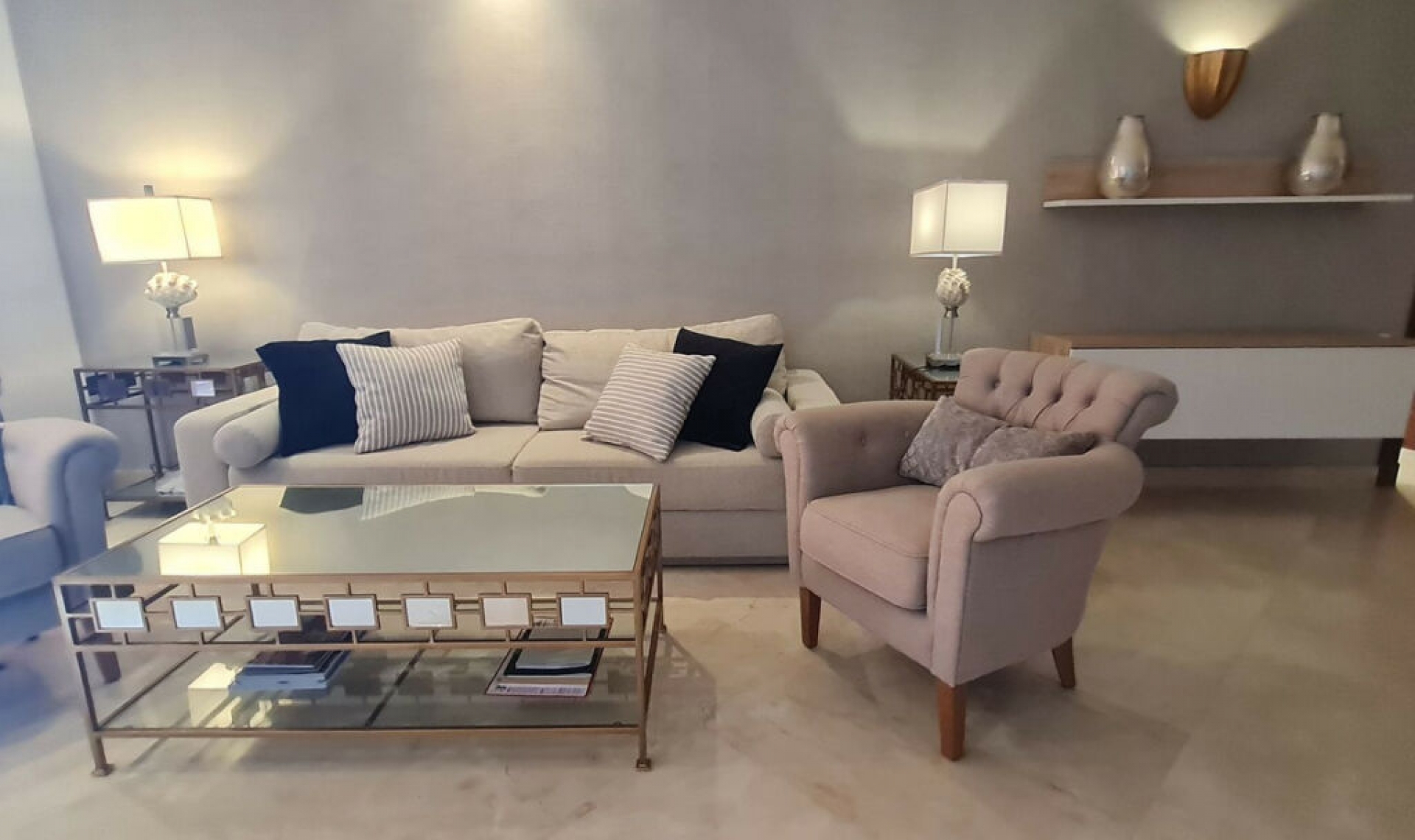 Resale - Apartment -
Estepona