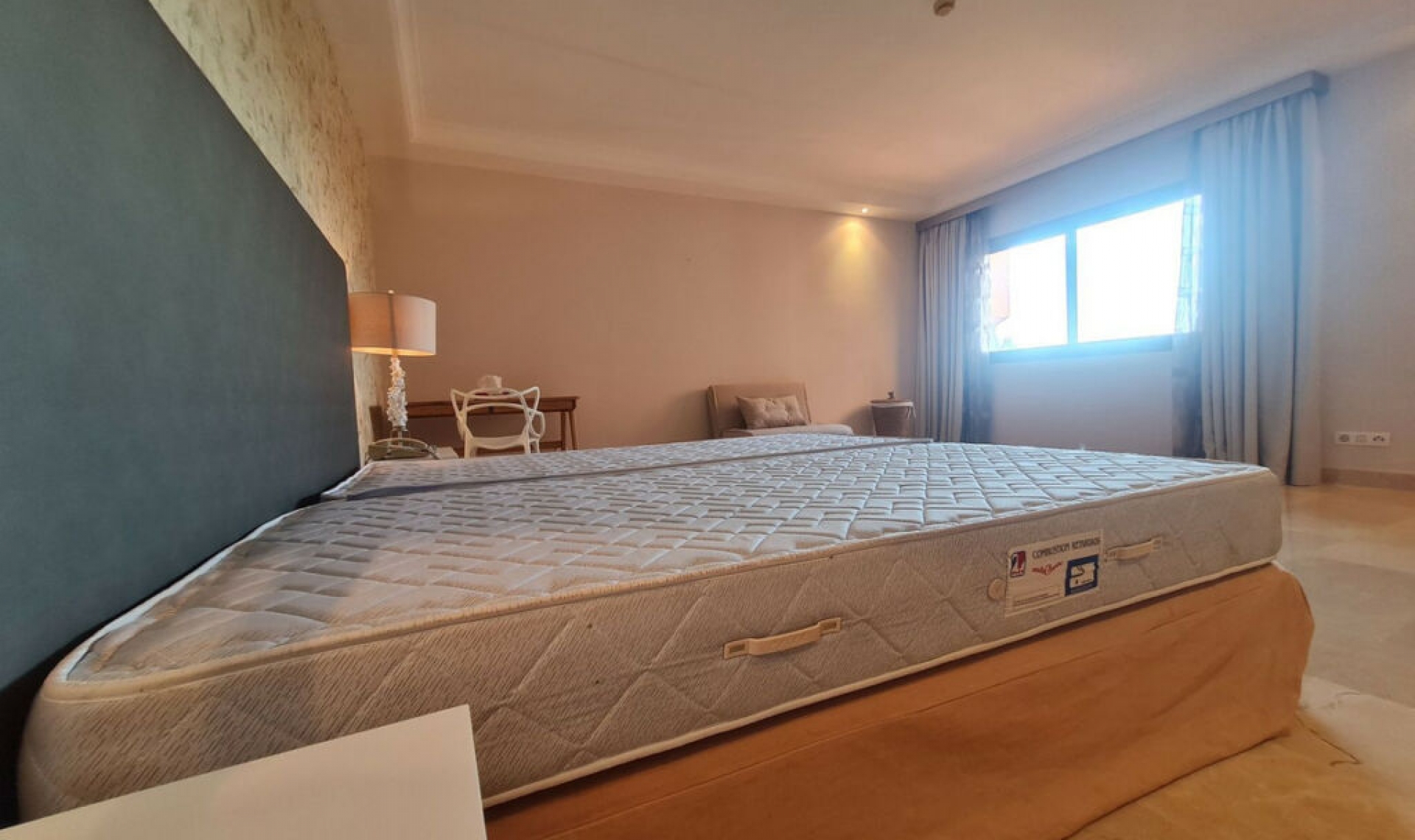 Resale - Apartment -
Estepona