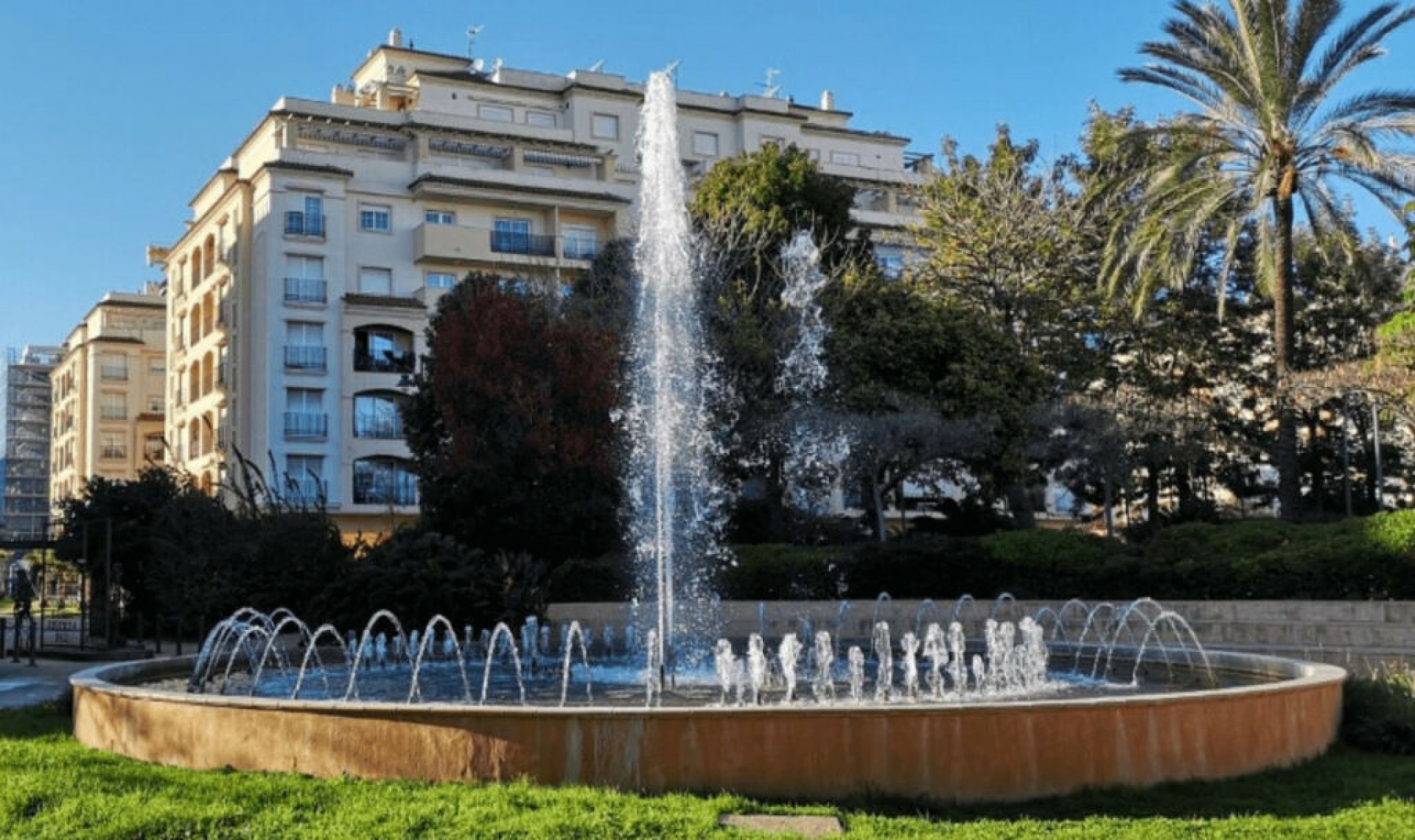 Resale - Apartment -
Estepona