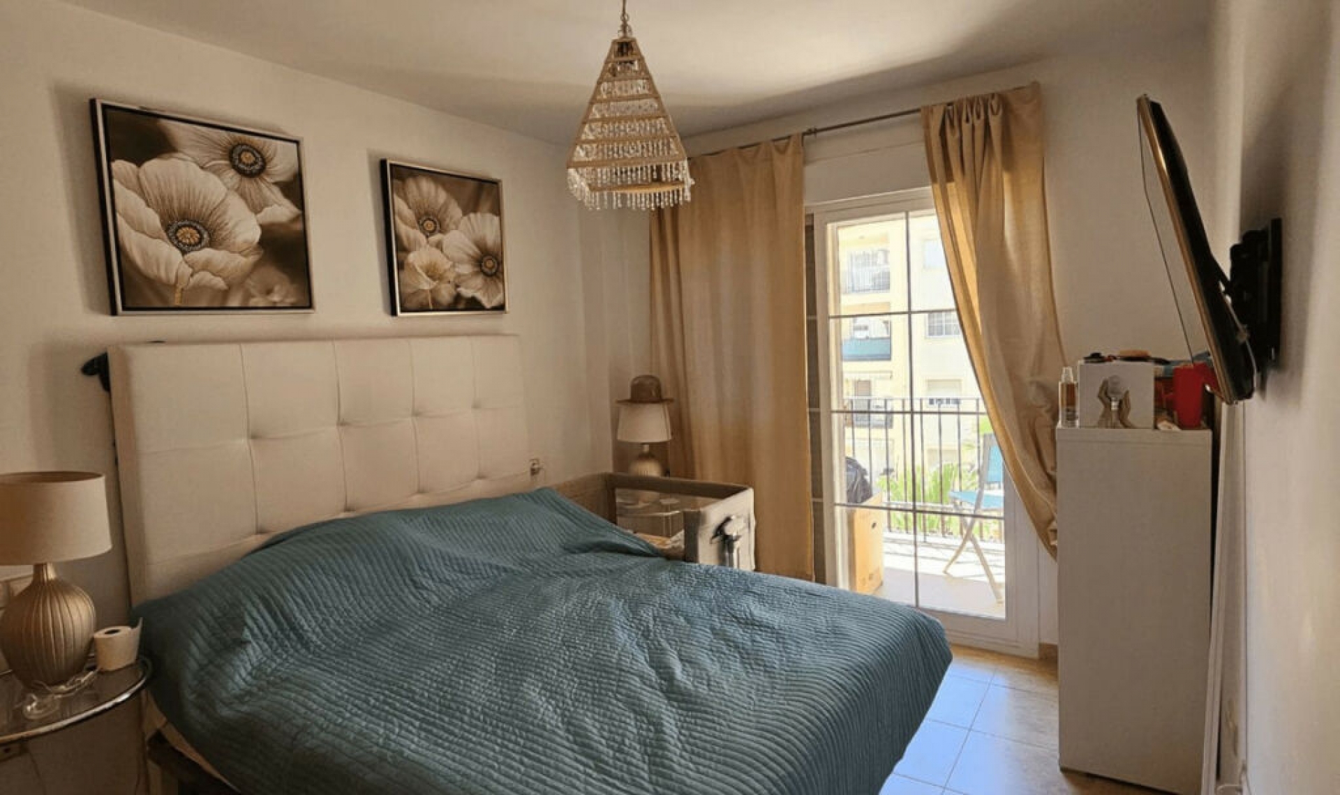 Resale - Apartment -
Estepona