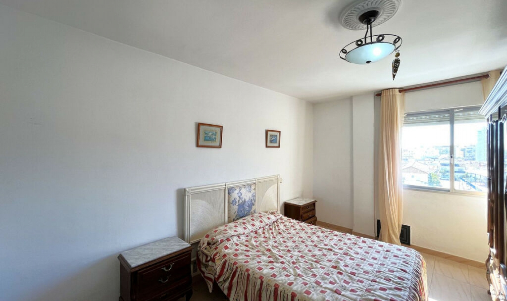 Resale - Apartment -
Estepona