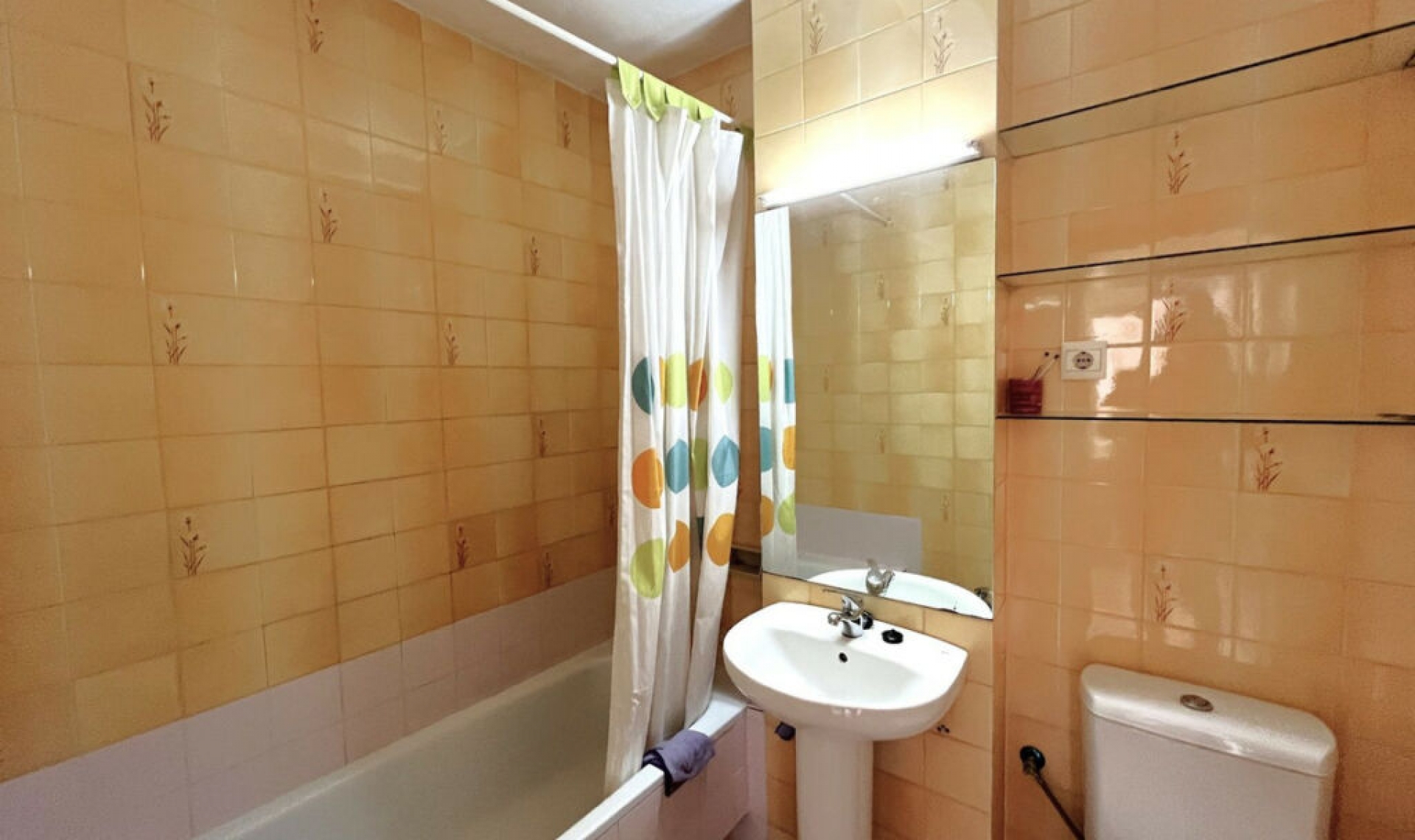 Resale - Apartment -
Estepona