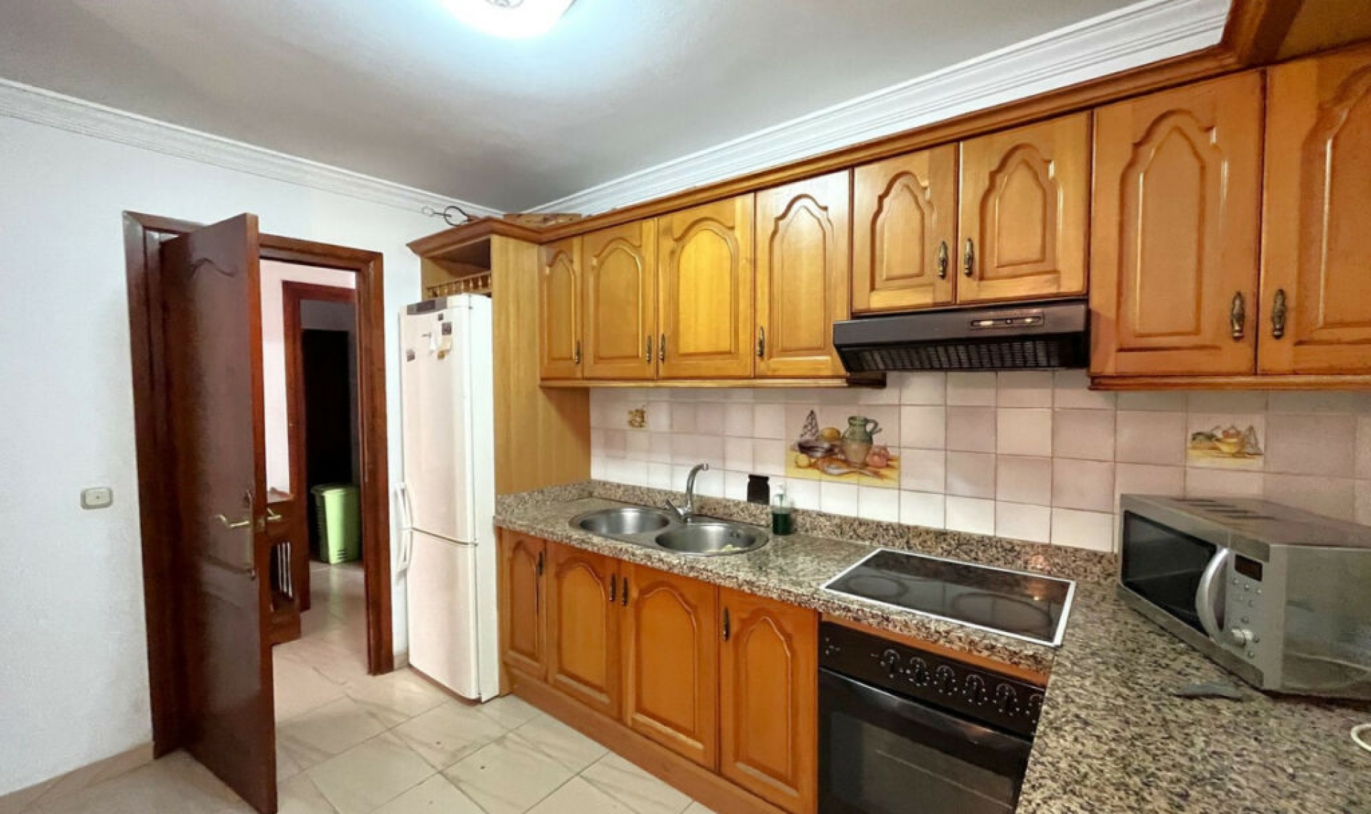 Resale - Apartment -
Estepona