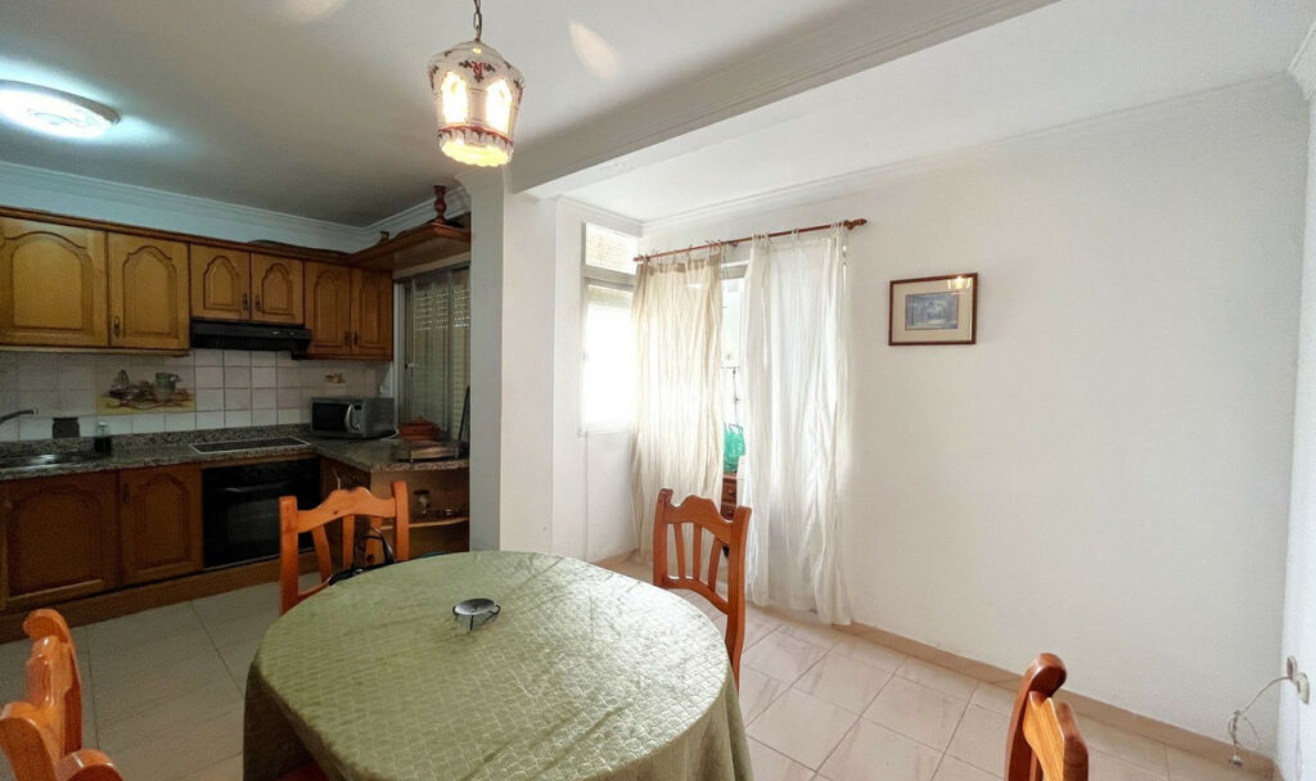 Resale - Apartment -
Estepona