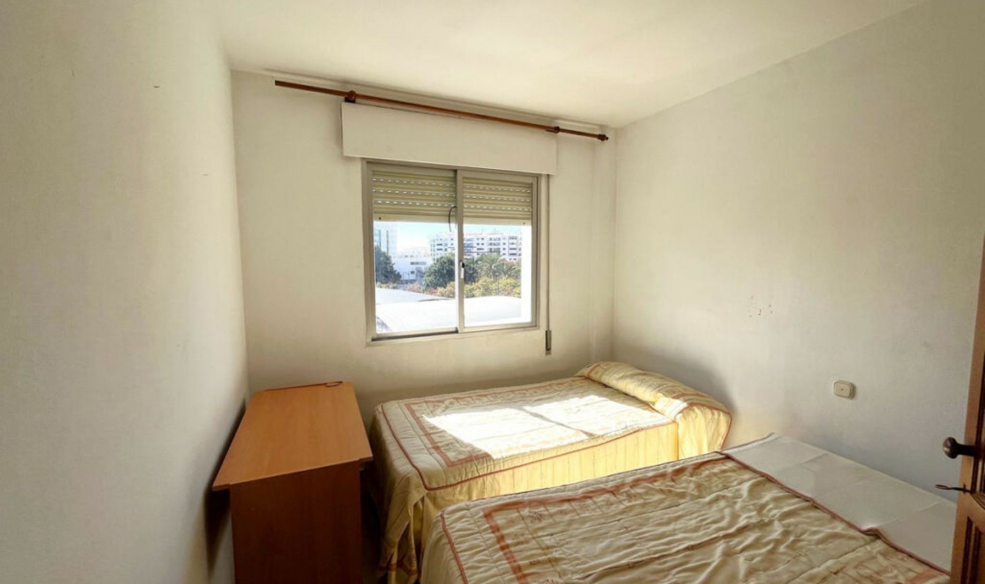 Resale - Apartment -
Estepona