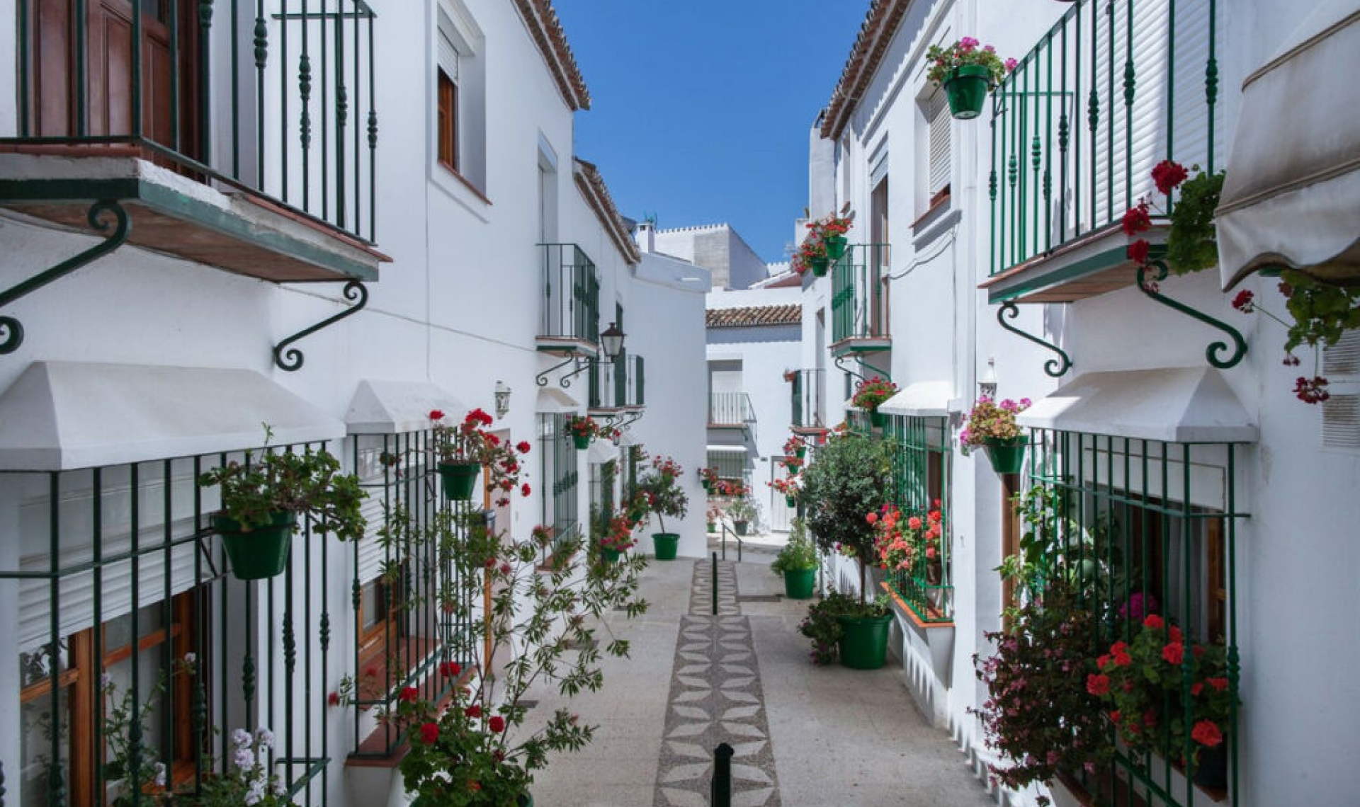 Resale - Apartment -
Estepona