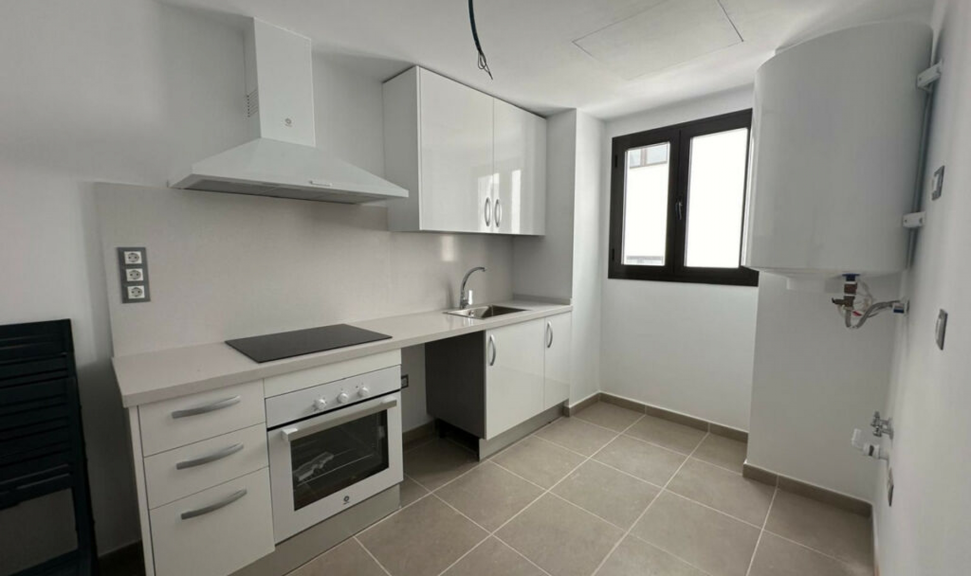 Resale - Apartment -
Estepona