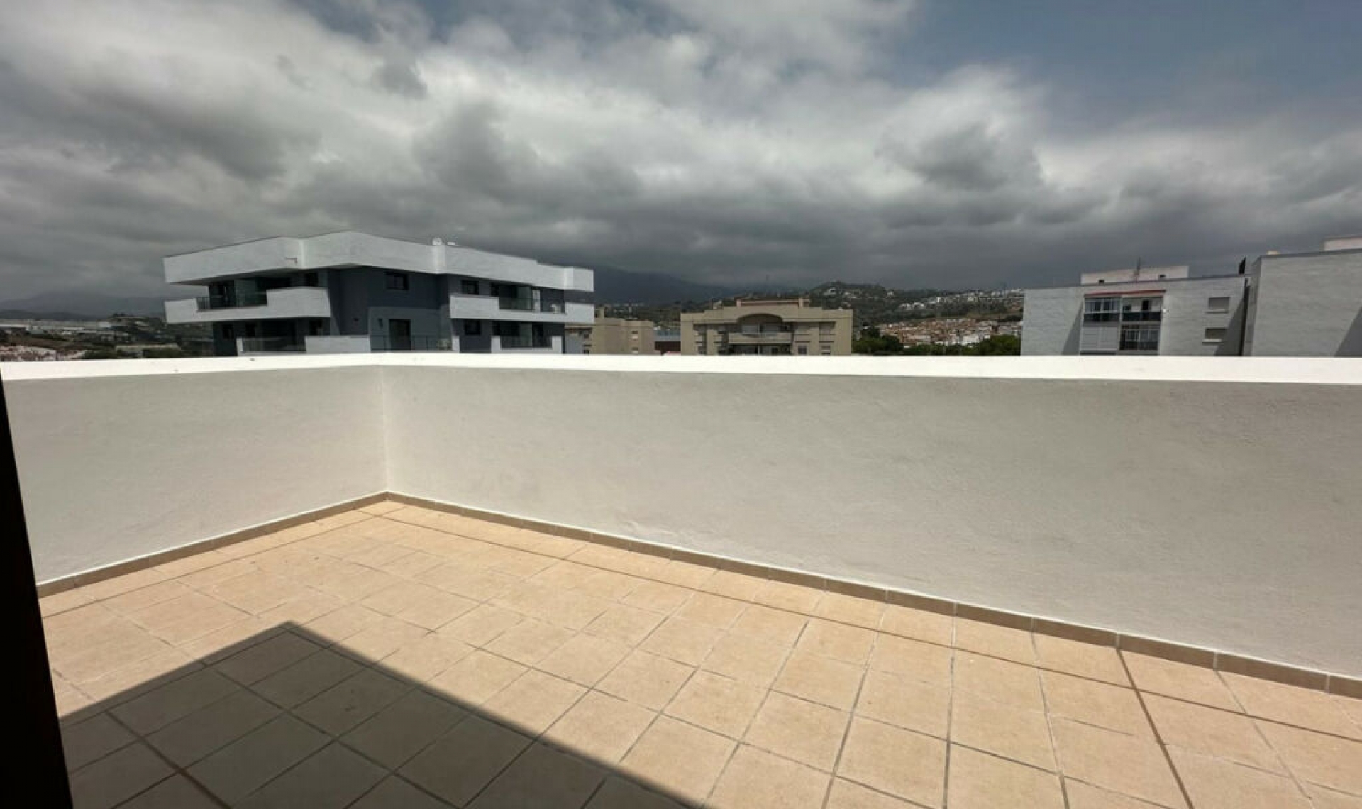 Resale - Apartment -
Estepona