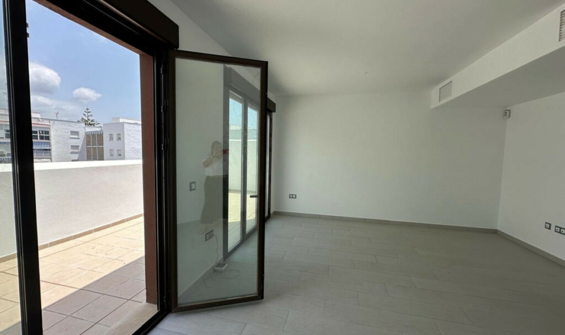 Resale - Apartment -
Estepona