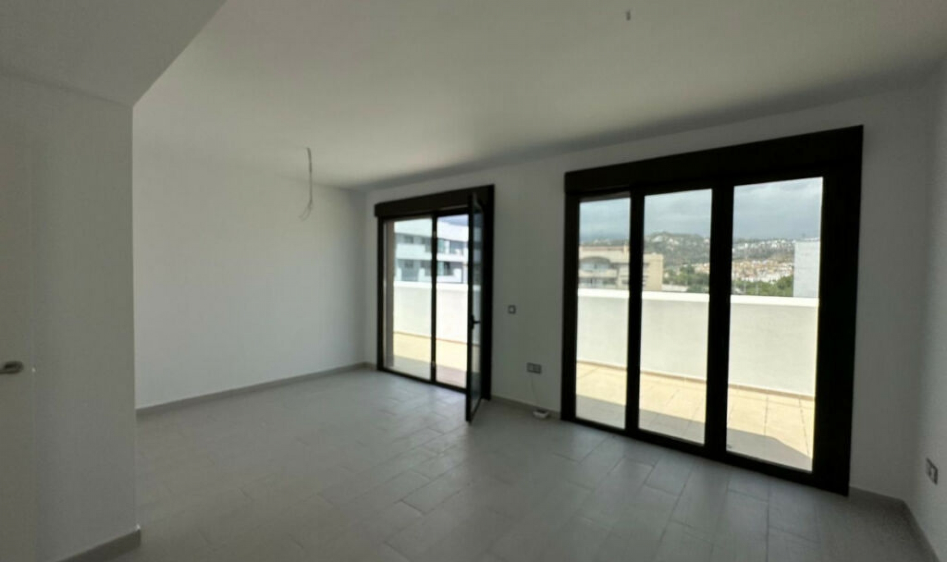 Resale - Apartment -
Estepona