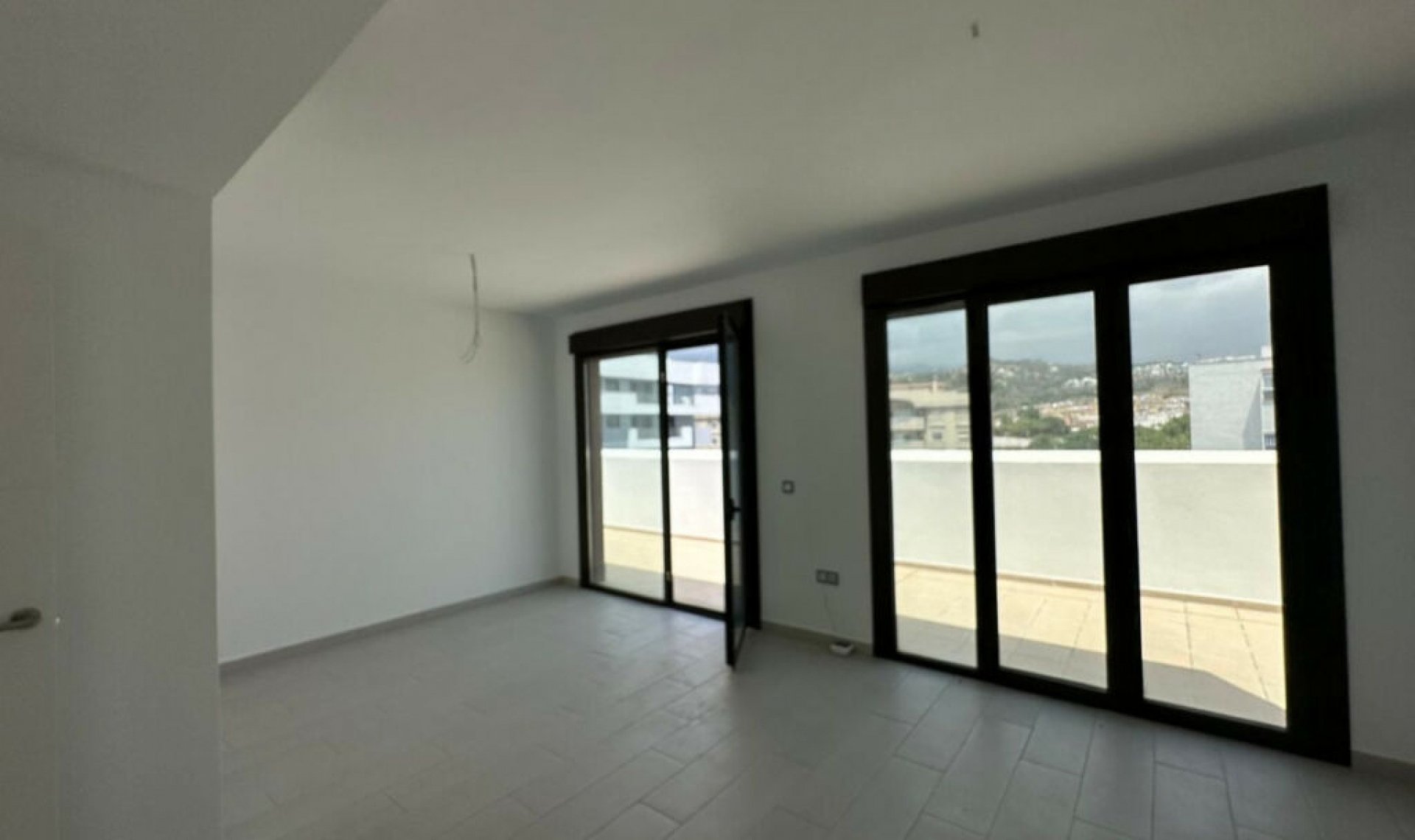 Resale - Apartment -
Estepona