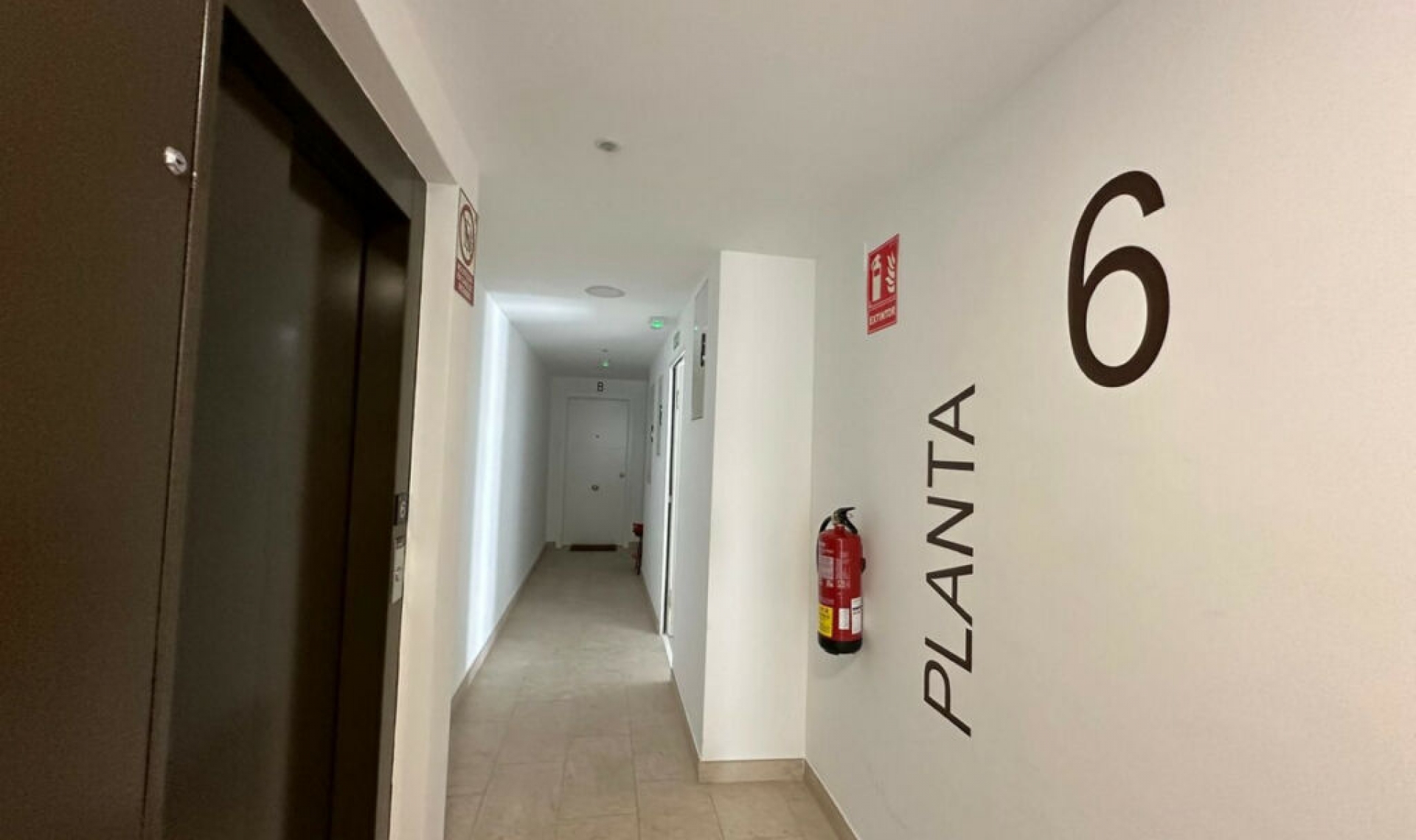 Resale - Apartment -
Estepona