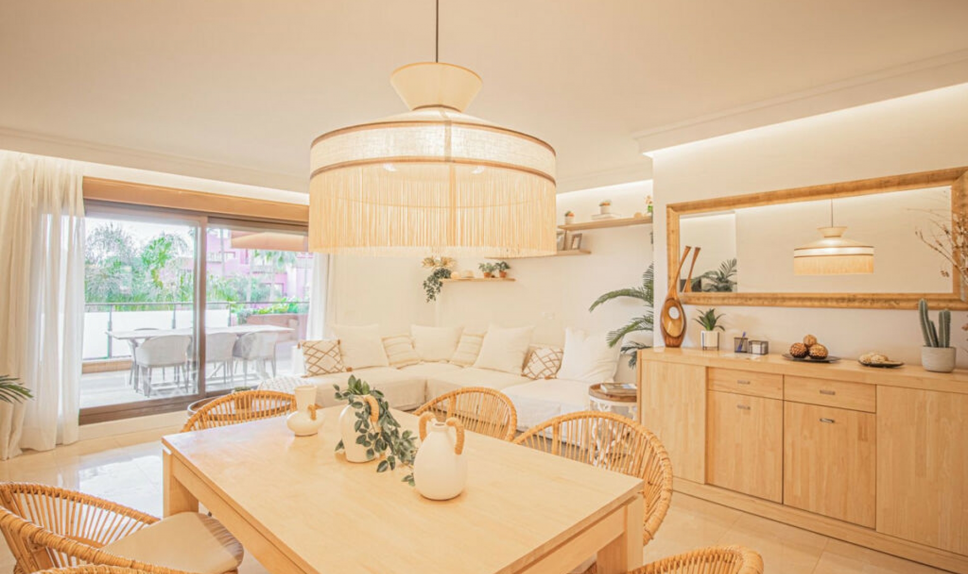 Resale - Apartment -
Estepona