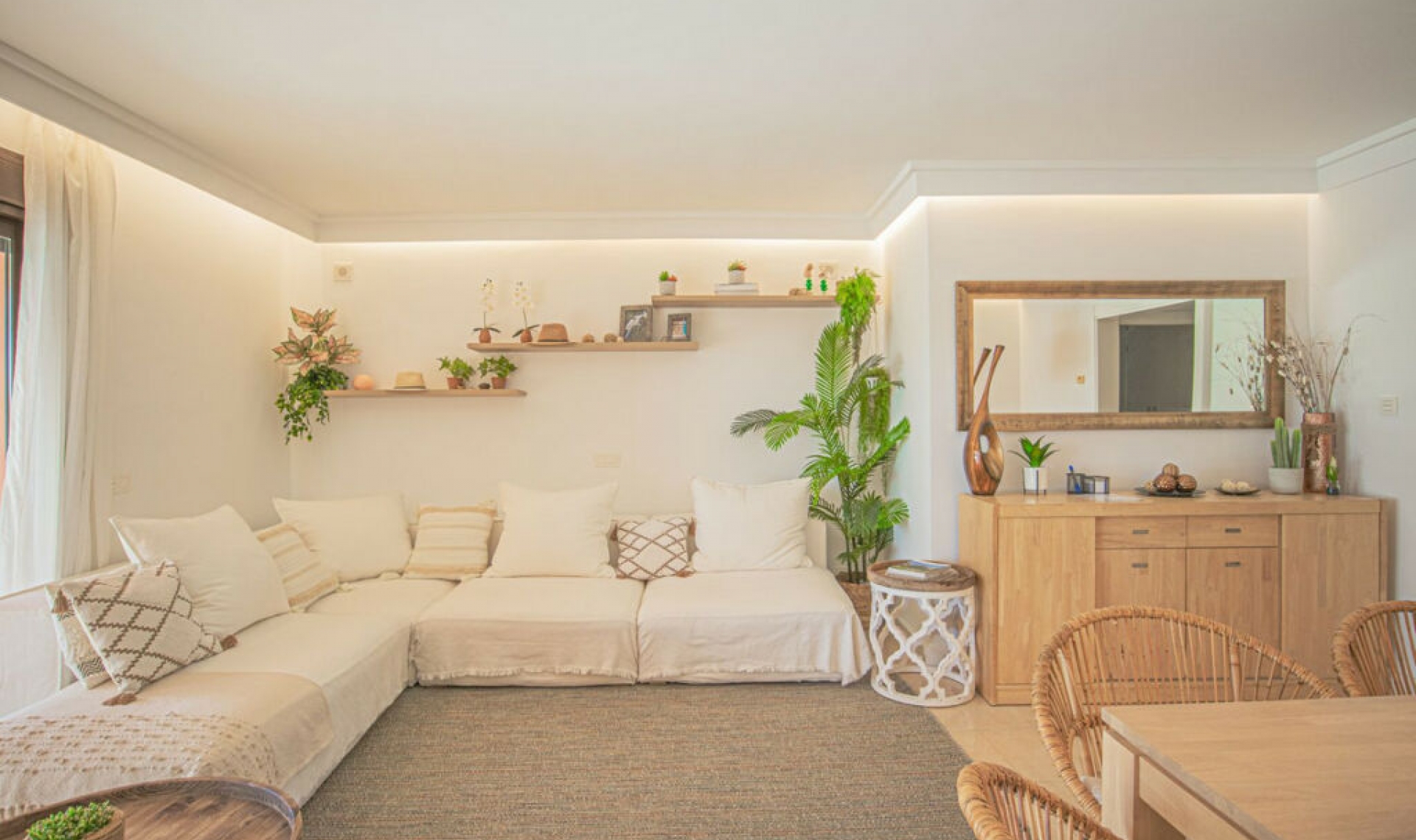 Resale - Apartment -
Estepona