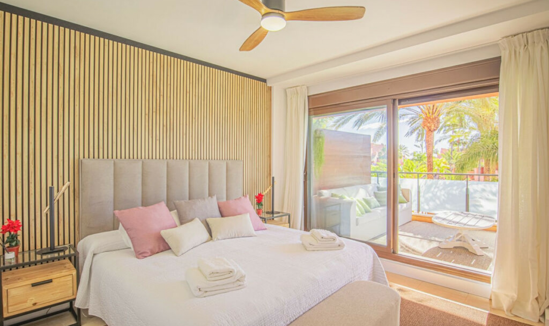 Resale - Apartment -
Estepona