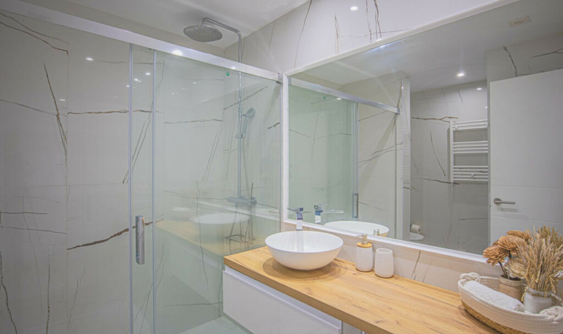 Resale - Apartment -
Estepona