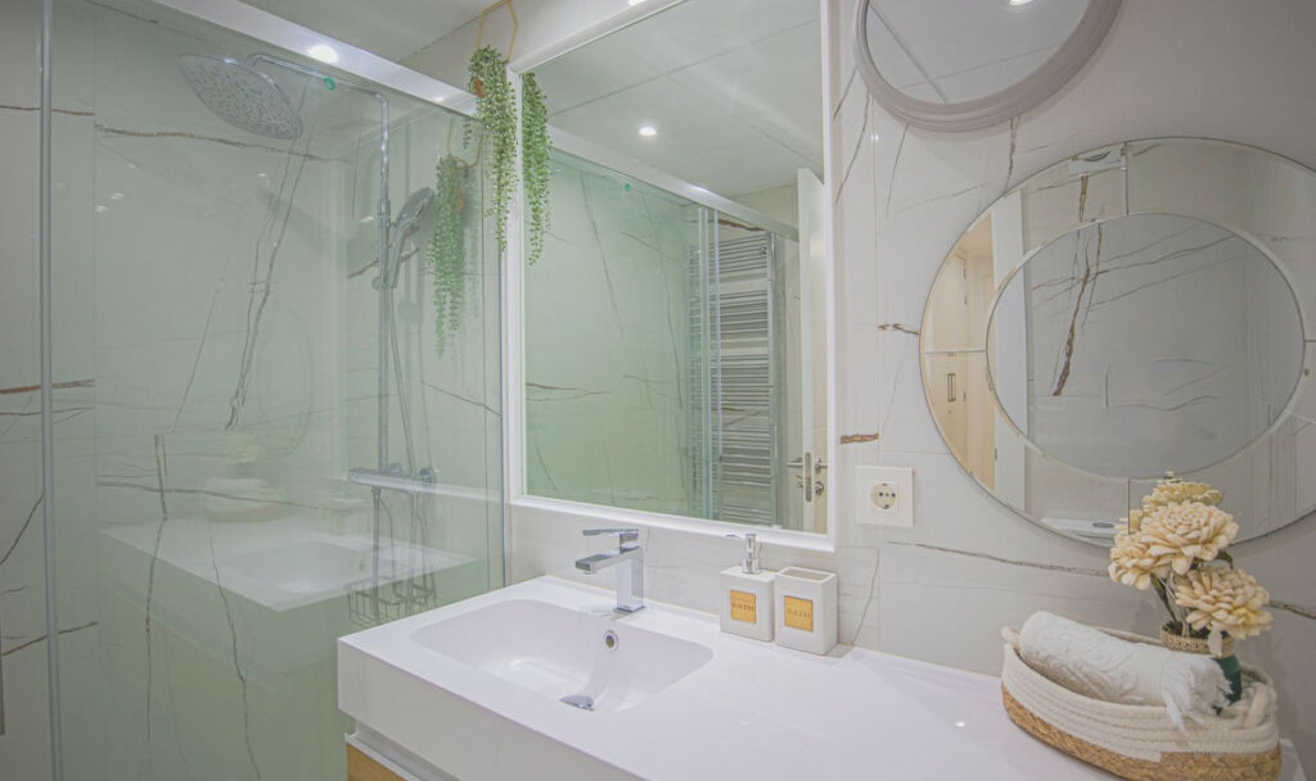 Resale - Apartment -
Estepona