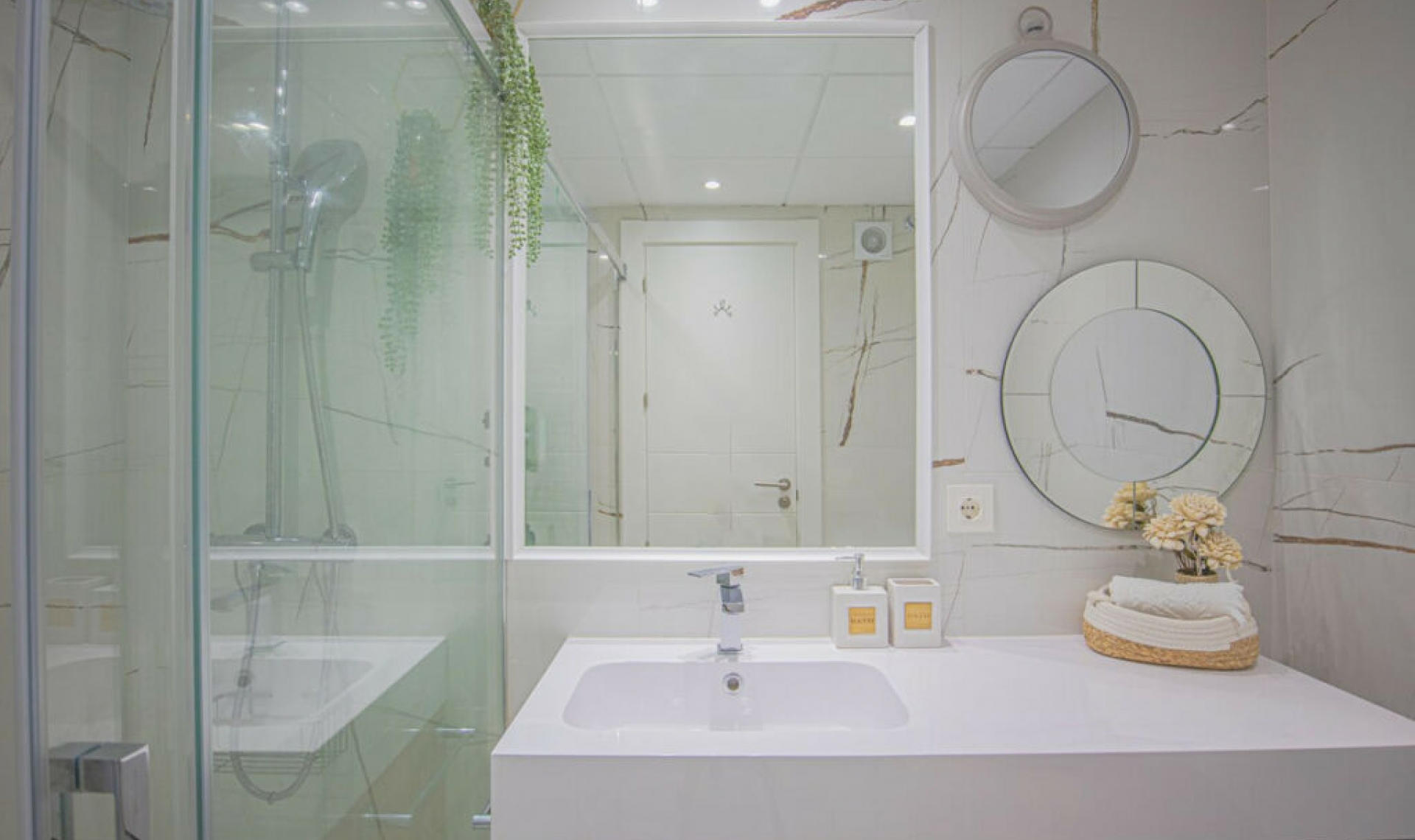 Resale - Apartment -
Estepona