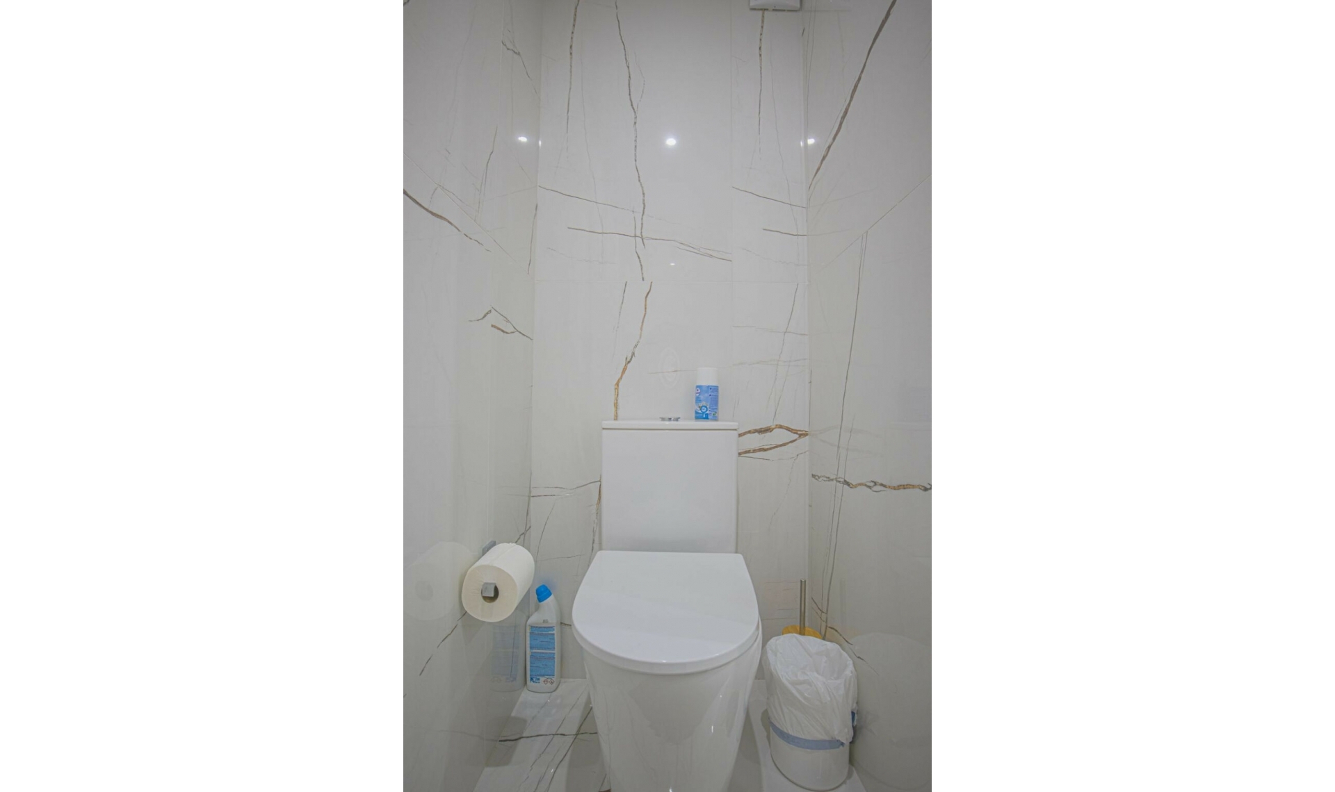 Resale - Apartment -
Estepona