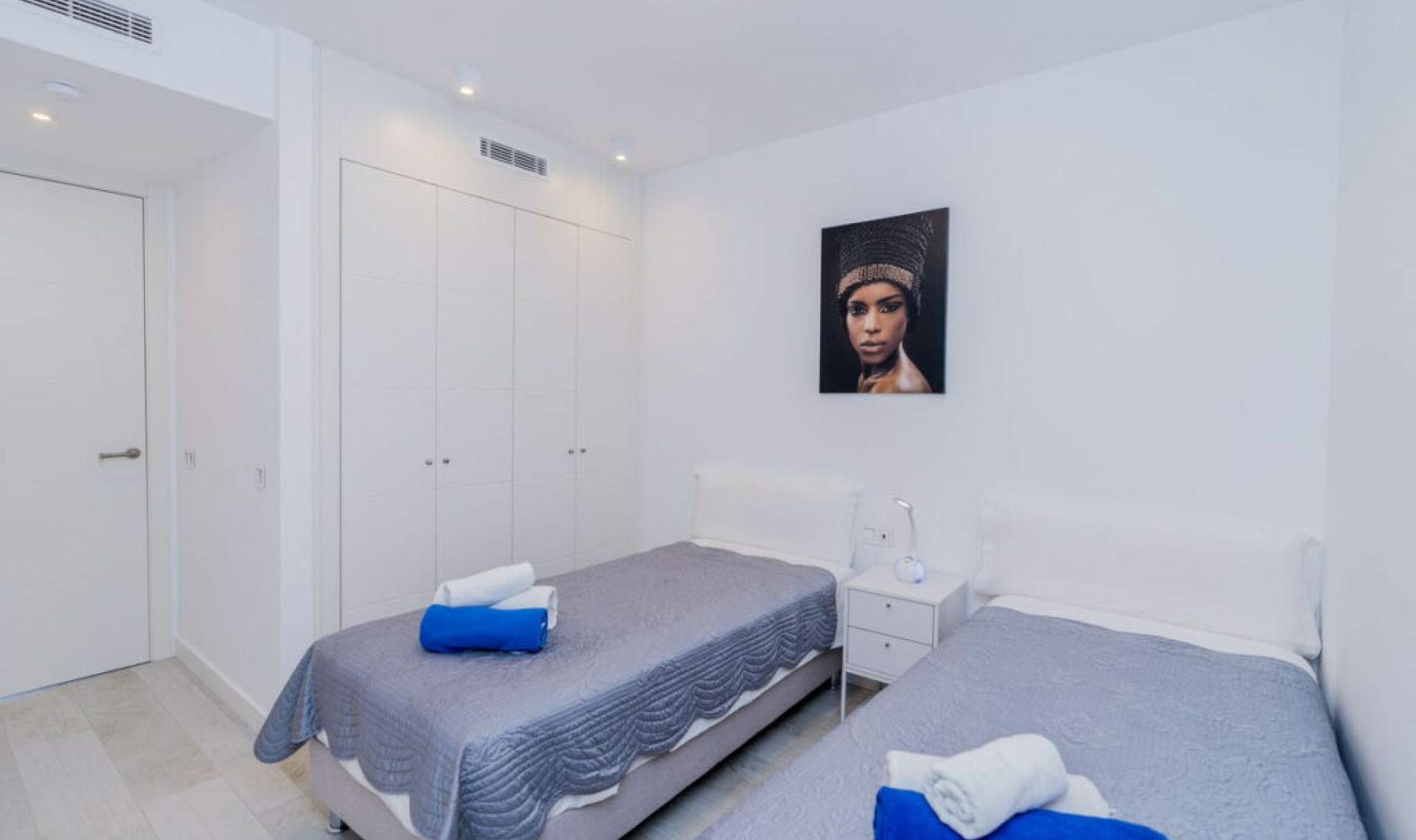 Resale - Apartment -
Estepona