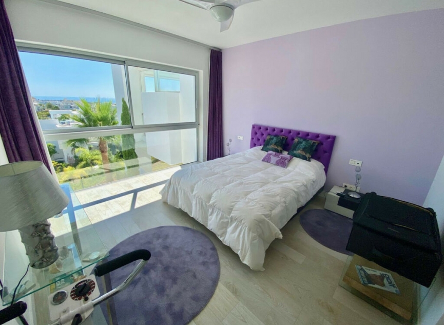 Resale - Apartment -
Estepona